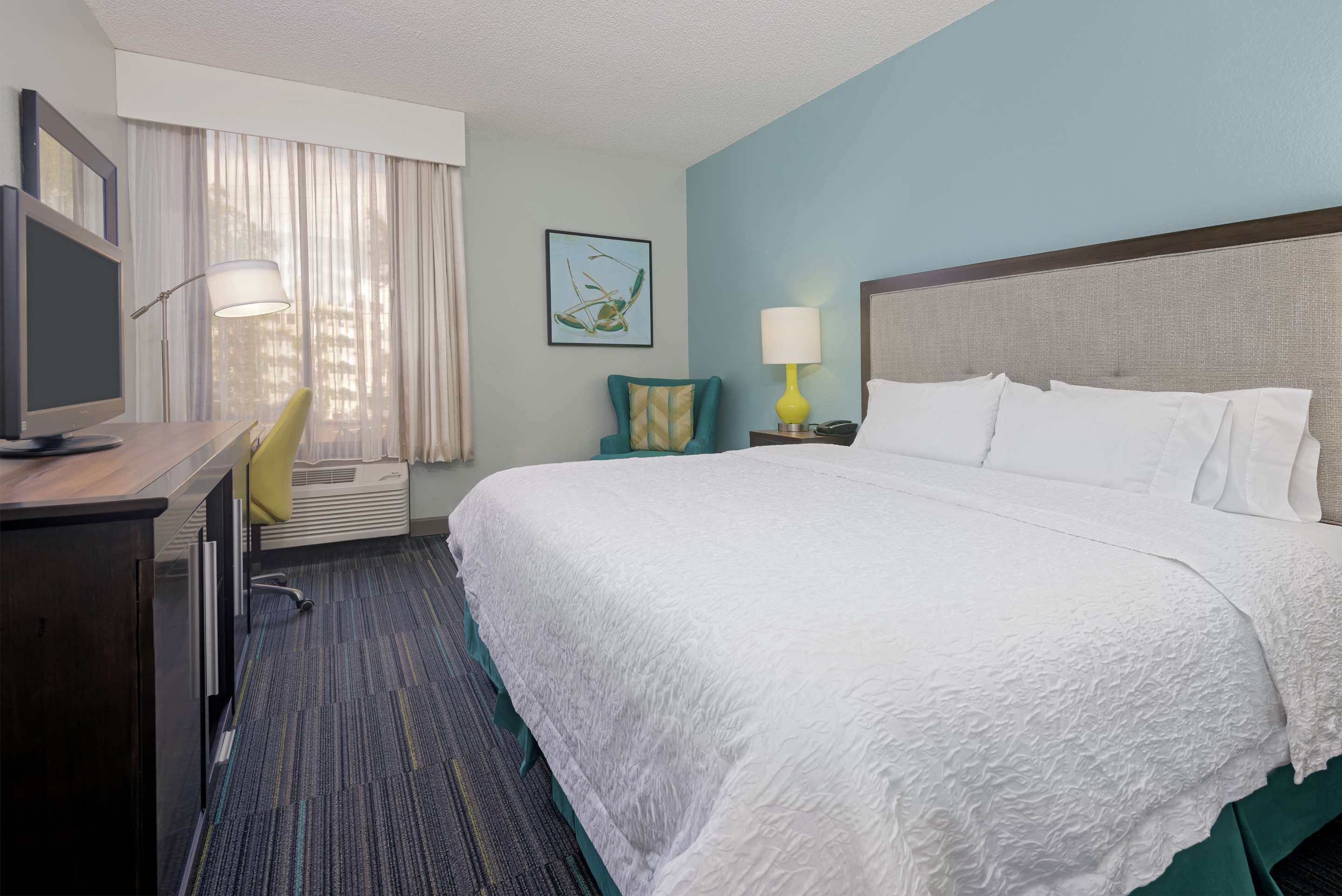 Guest room