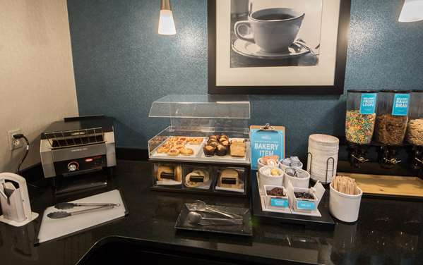 Amenities - Hampton Inn Lakeland - I-4, Exit 33