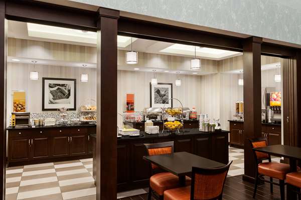 Restaurant - Hampton Inn & Suites Hummelstown