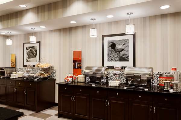 Restaurant - Hampton Inn & Suites Hummelstown