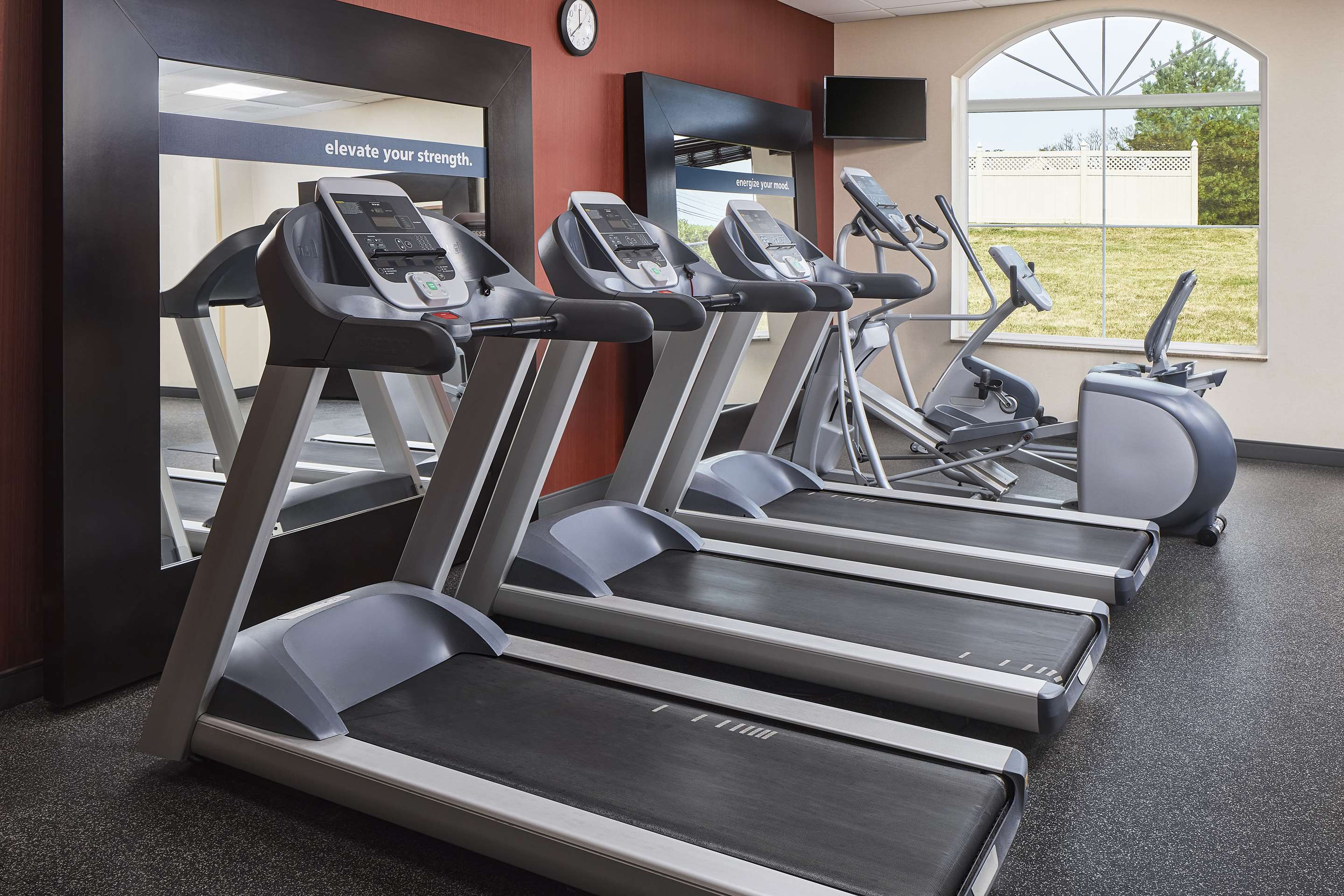 Health club fitness center gym | Hampton Inn & Suites Hershey Near The Park