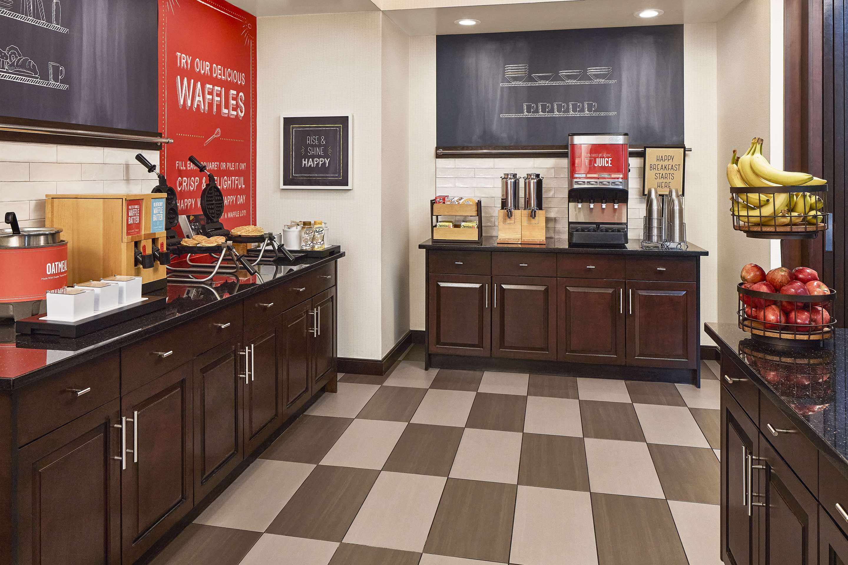 Breakfast Area | Hampton Inn & Suites Hershey Near The Park