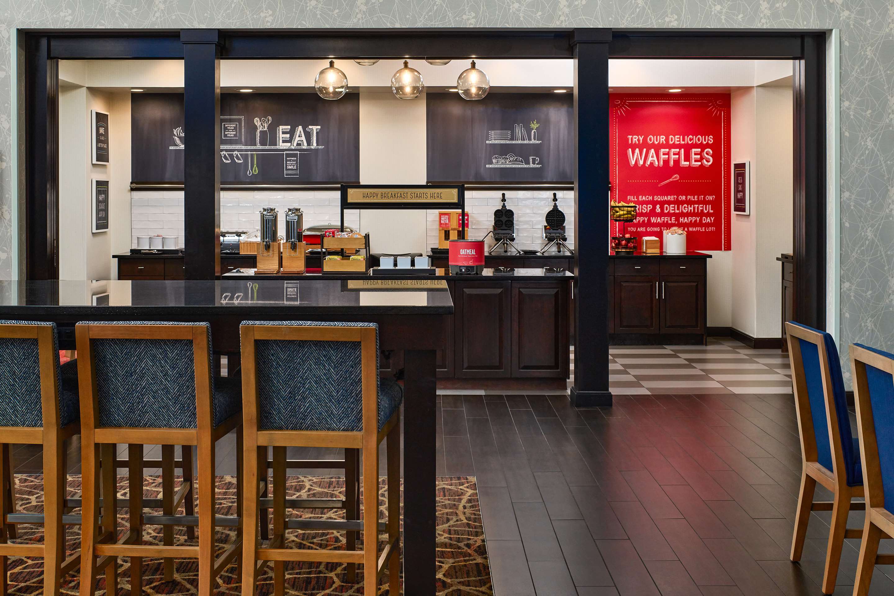 Breakfast Area | Hampton Inn & Suites Hershey Near The Park