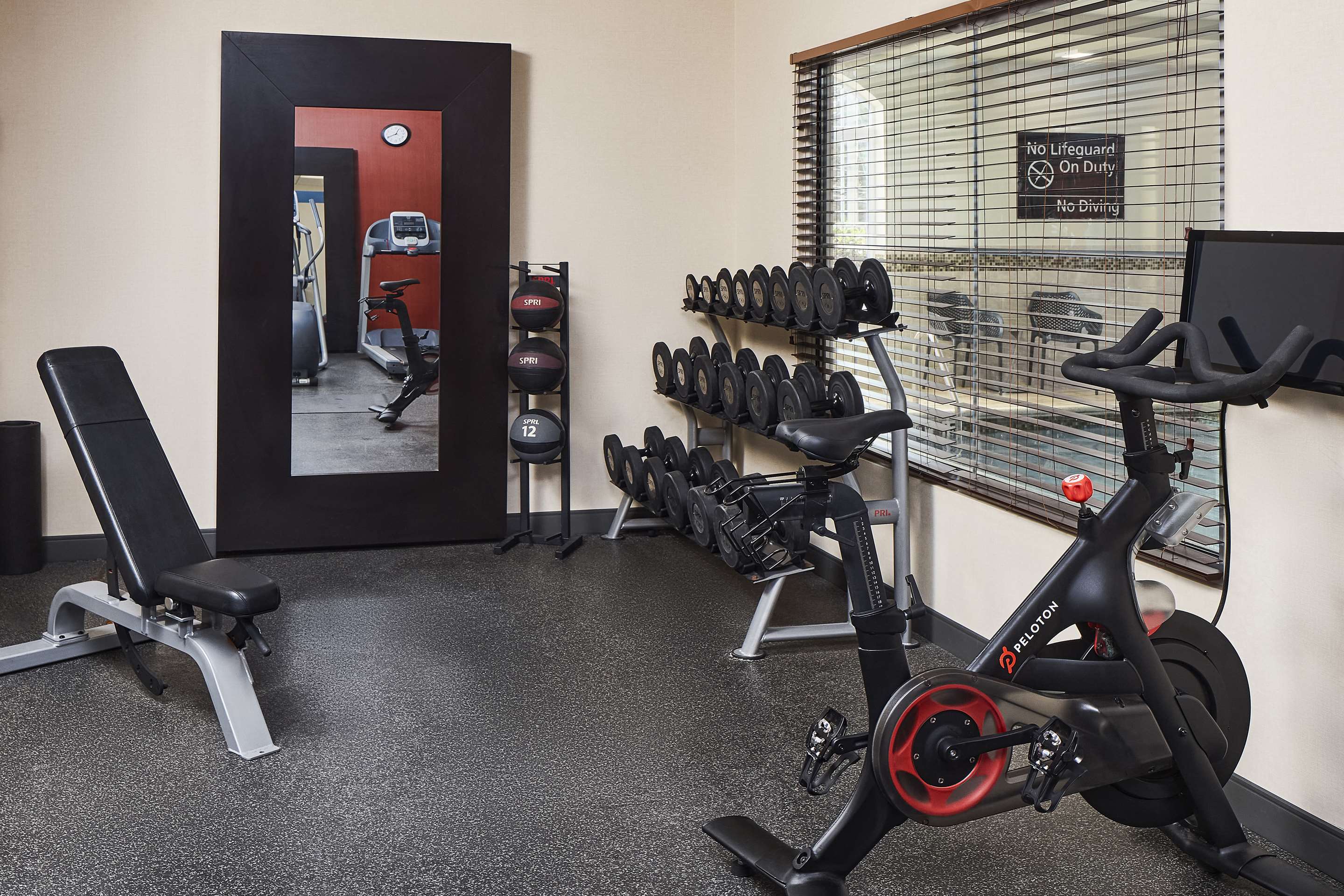 Health club fitness center gym | Hampton Inn & Suites Hershey Near The Park