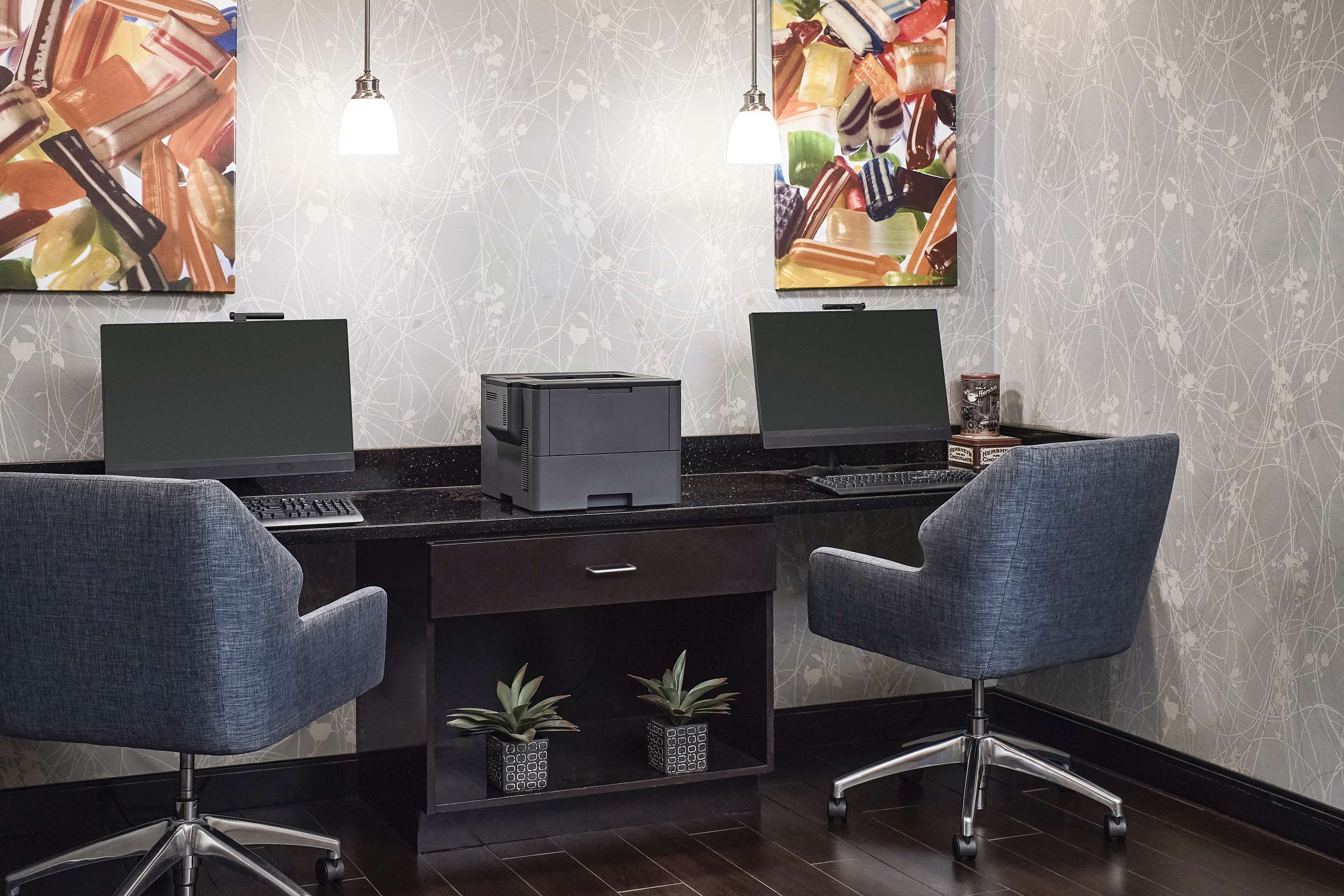 Business Center | Hampton Inn & Suites Hershey Near The Park