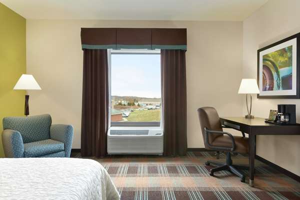  - Hampton Inn & Suites South York