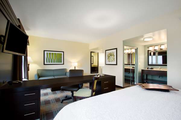  - Hampton Inn & Suites South York