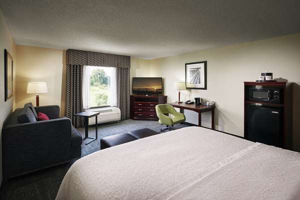  - Hampton Inn & Suites Millington