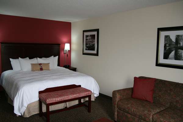  - Hampton Inn & Suites Millington