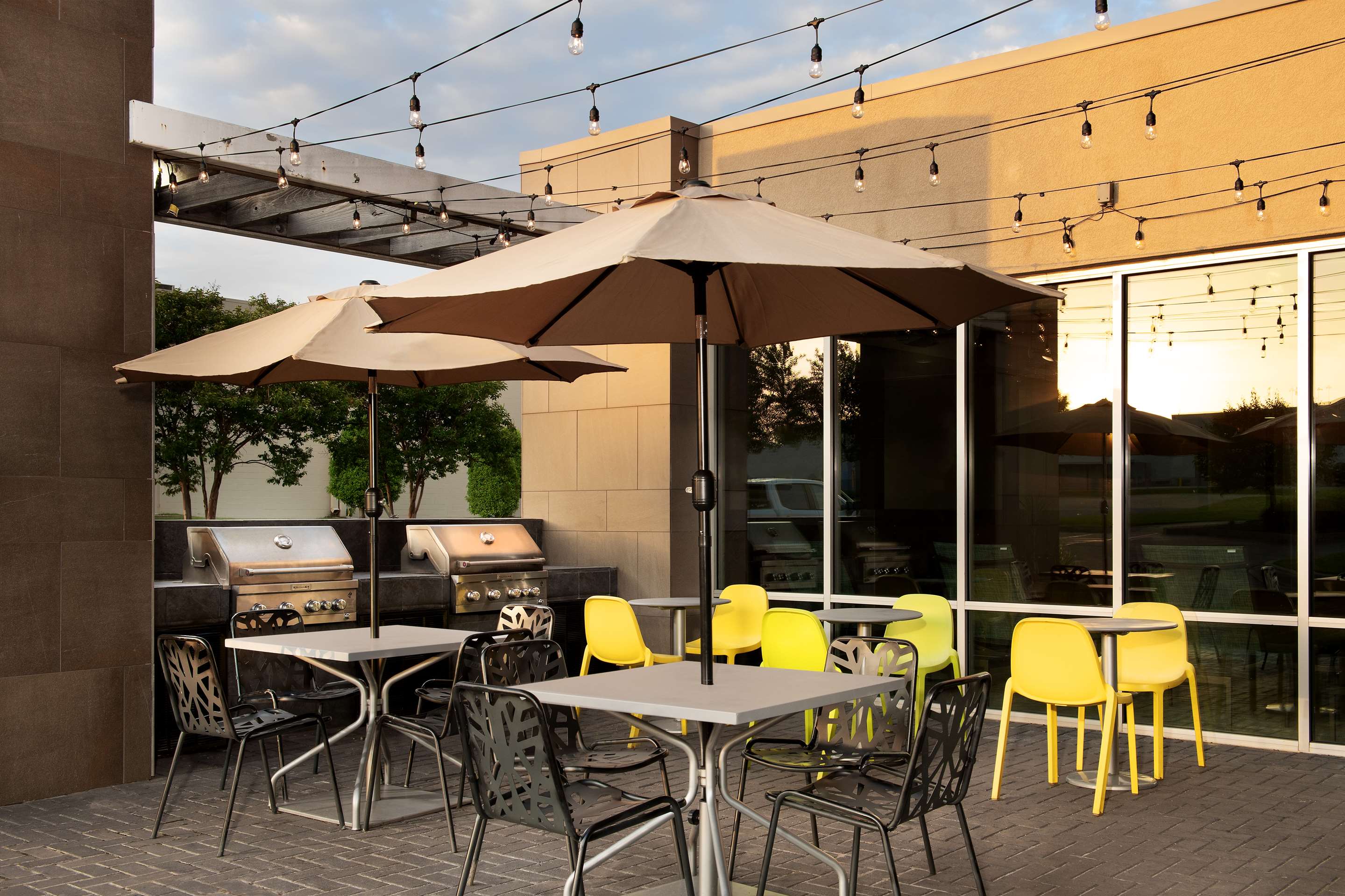 Restaurant | Home2 Suites by Hilton Memphis - Southaven, MS