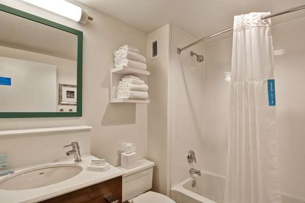  - Hampton Inn Poplar Avenue Memphis