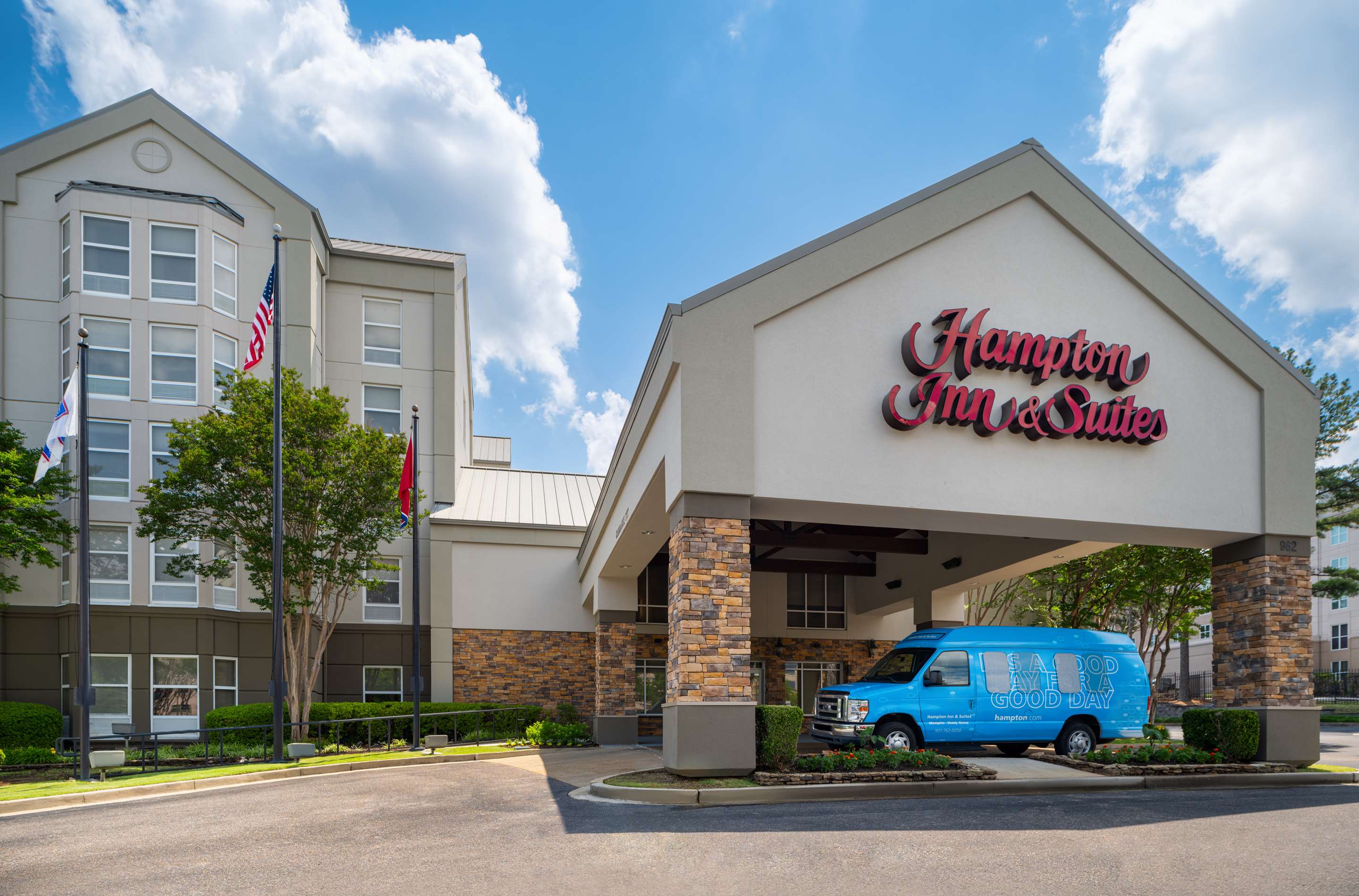 Exterior | Hampton Inn & Suites Memphis East