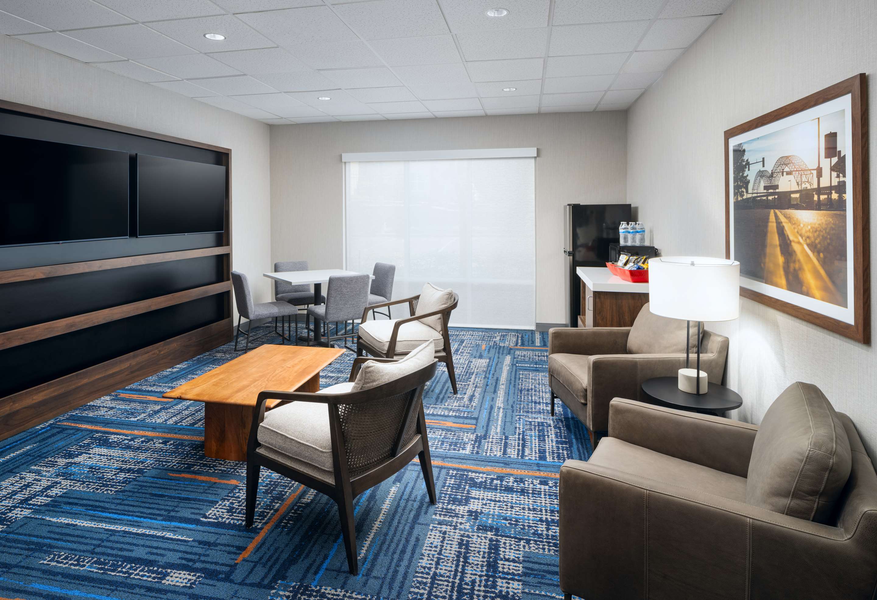 Lobby | Hampton Inn & Suites Memphis East