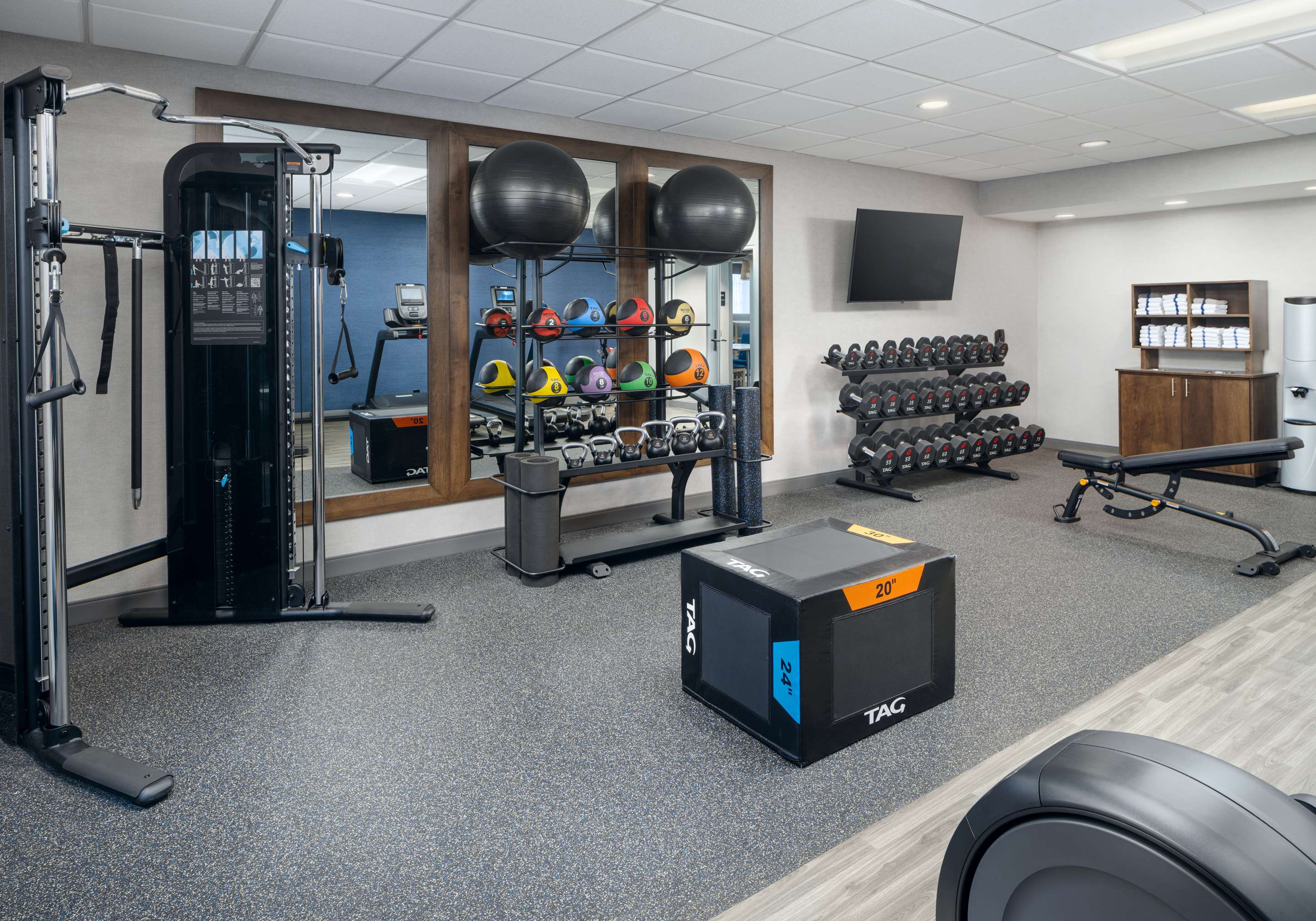 Health club fitness center gym | Hampton Inn & Suites Memphis East