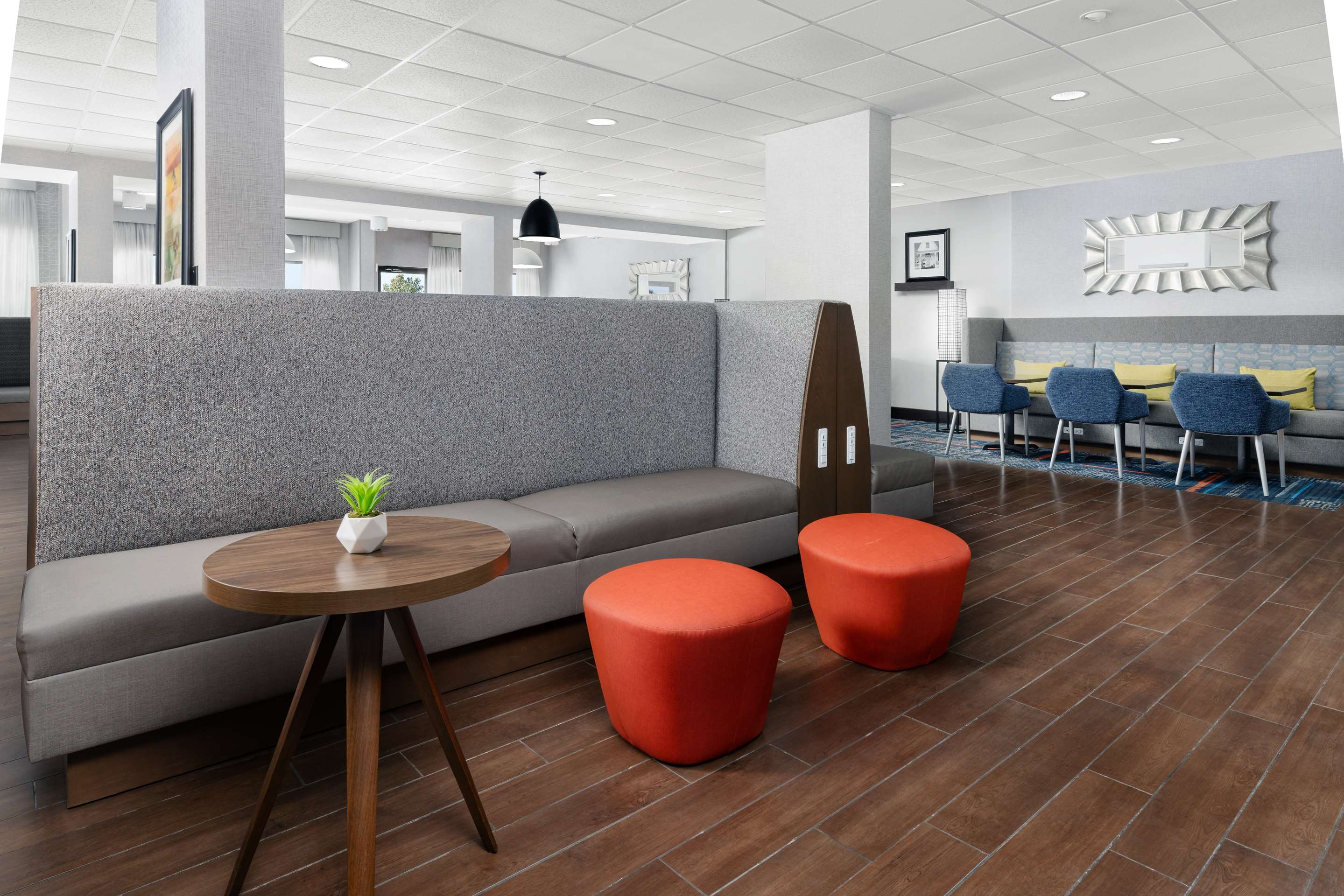 Lobby | Hampton Inn Memphis-Walnut Grove/Baptist Hospital East