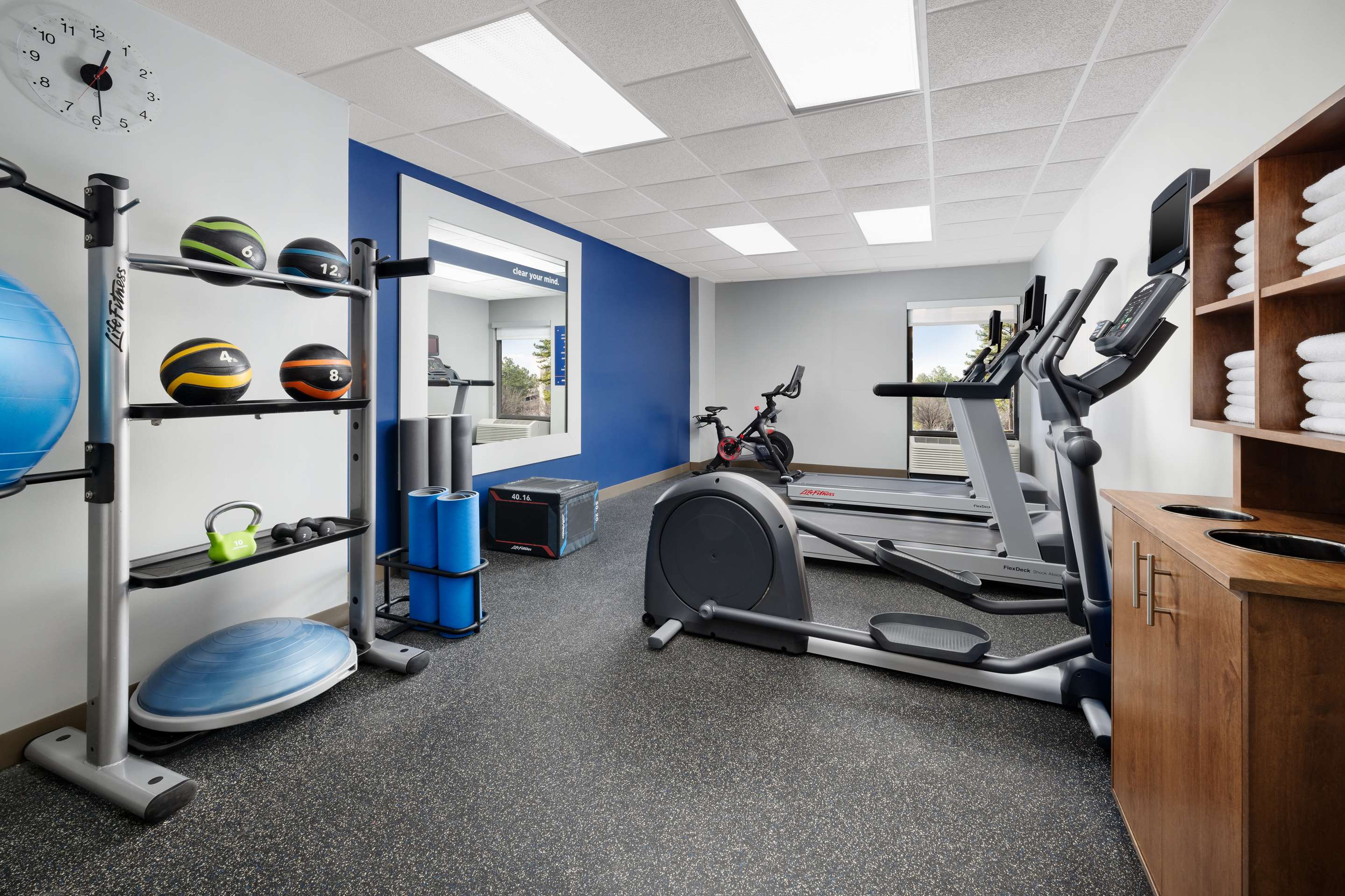 Health club fitness center gym | Hampton Inn Memphis-Walnut Grove/Baptist Hospital East