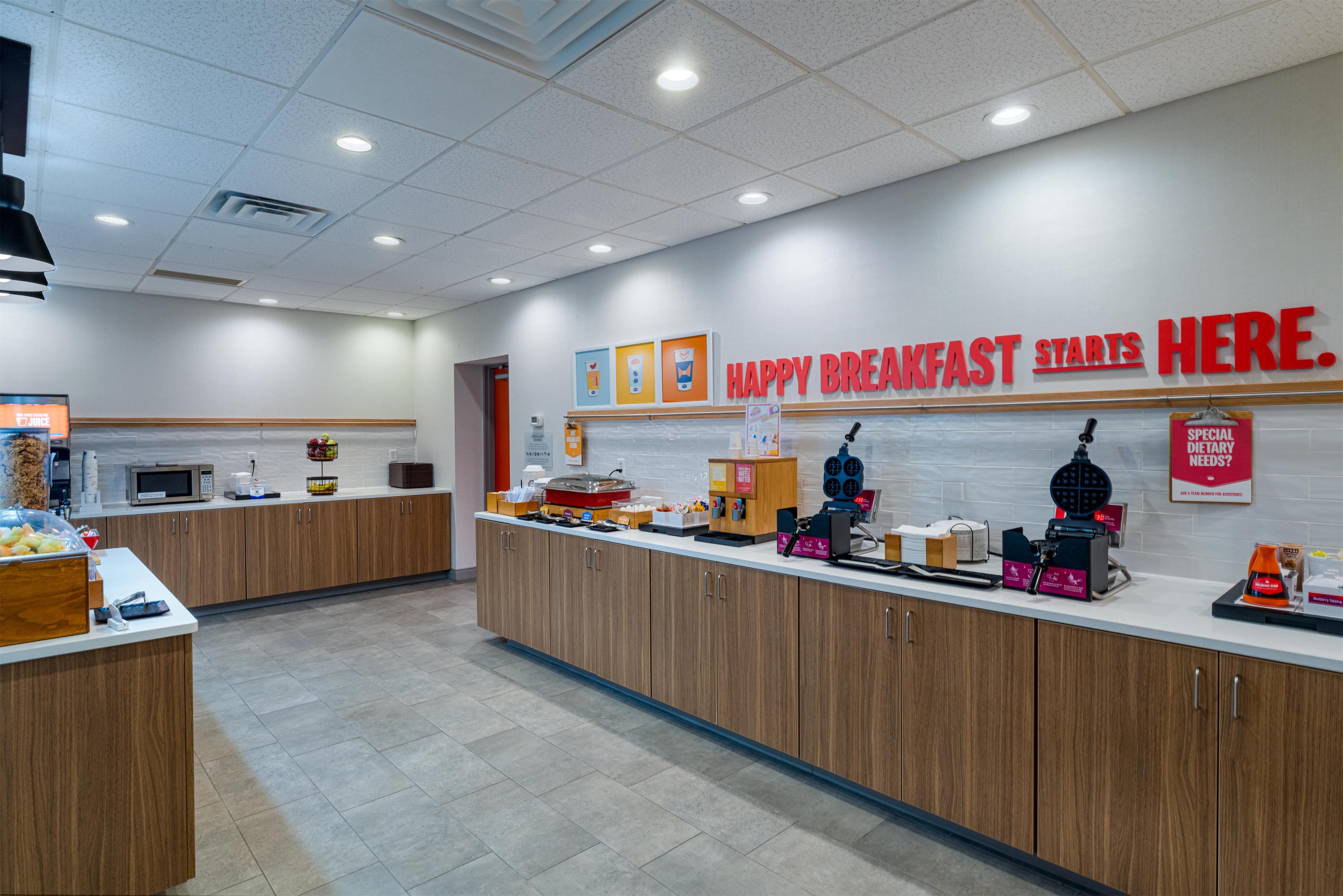 Breakfast Area | Hampton Inn Marietta