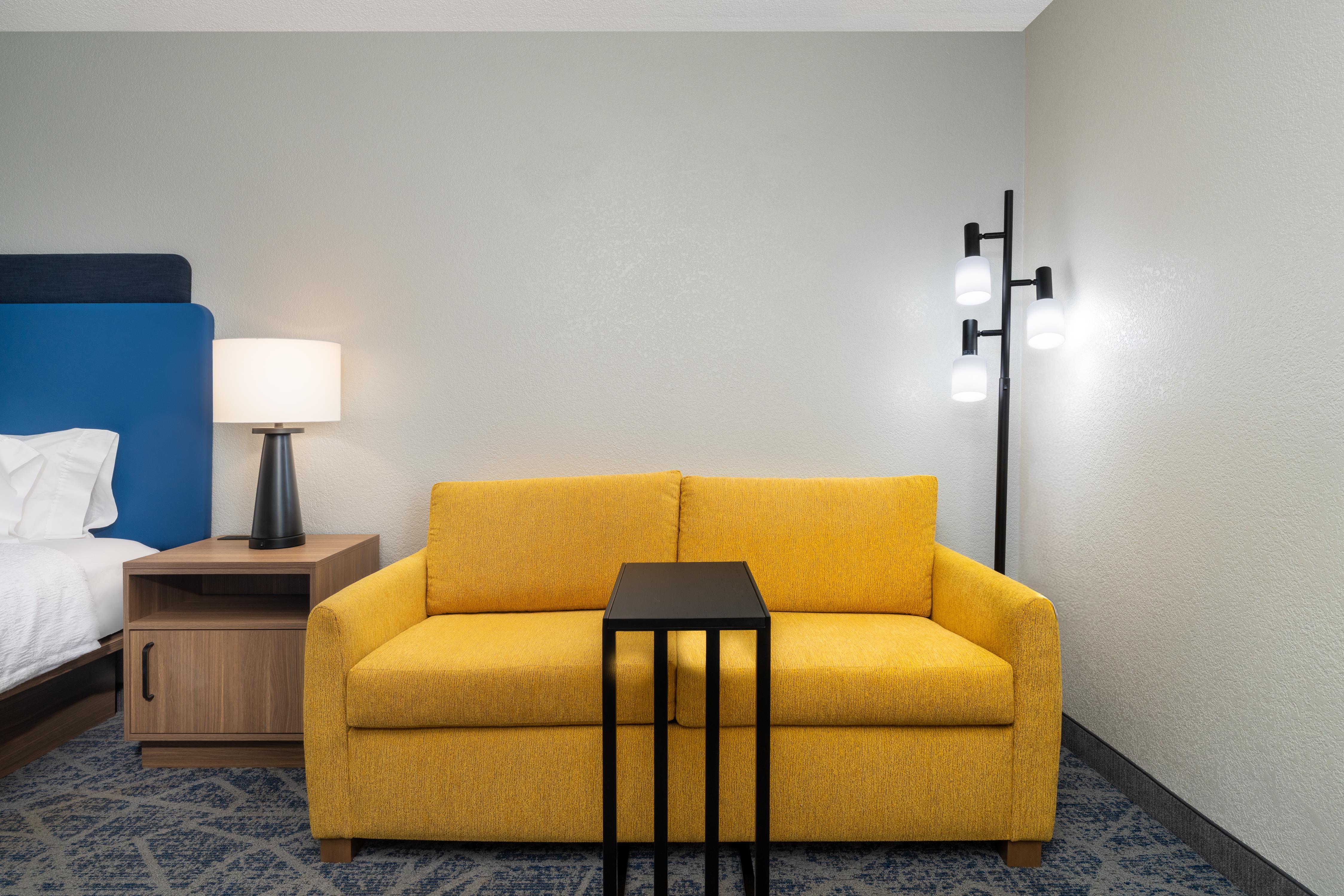 Hampton Inn by Hilton Marietta Room Type - 1KING STUDY SOFABED NOSMOK