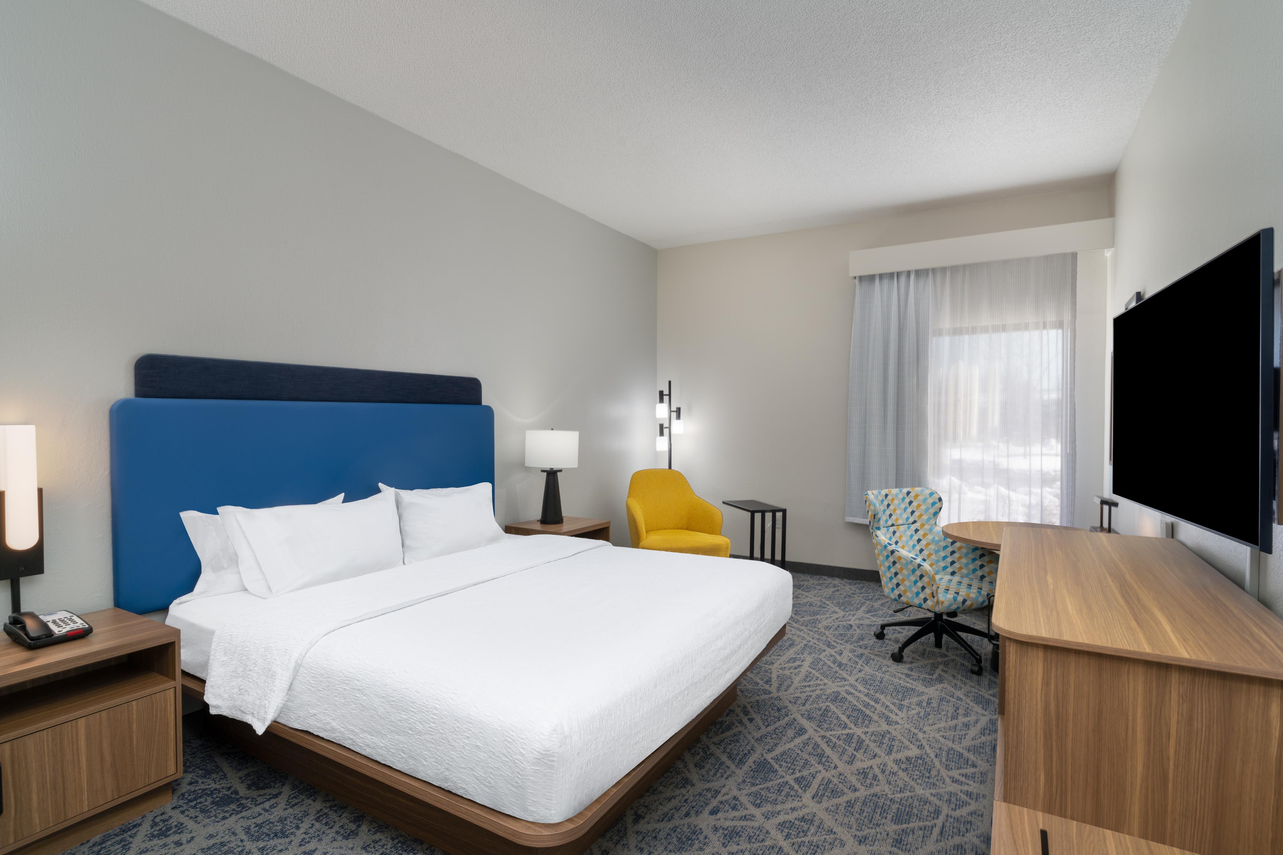 Hampton Inn by Hilton Marietta Room Type - 1 KING BED NONSMOKING