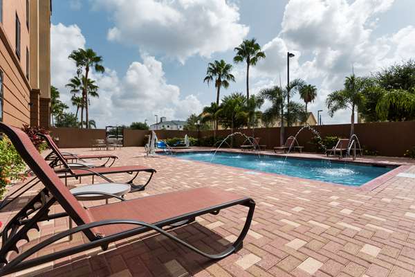 Pool - Hampton Inn & Suites Pharr