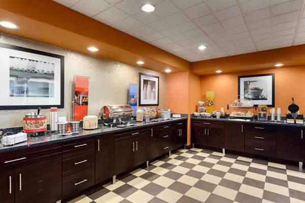 Restaurant - Hampton Inn & Suites Pharr