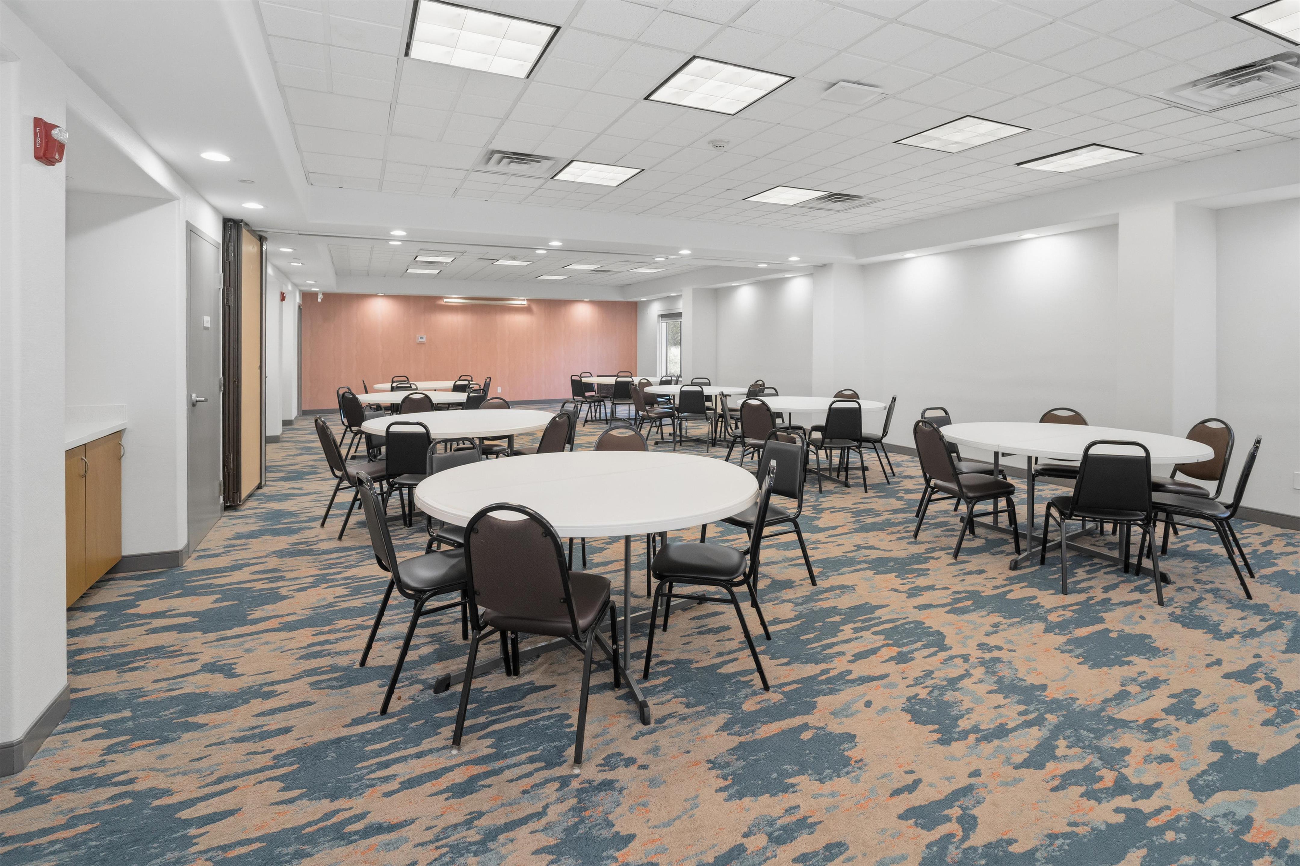 Meeting Room | Hampton Inn & Suites Pharr