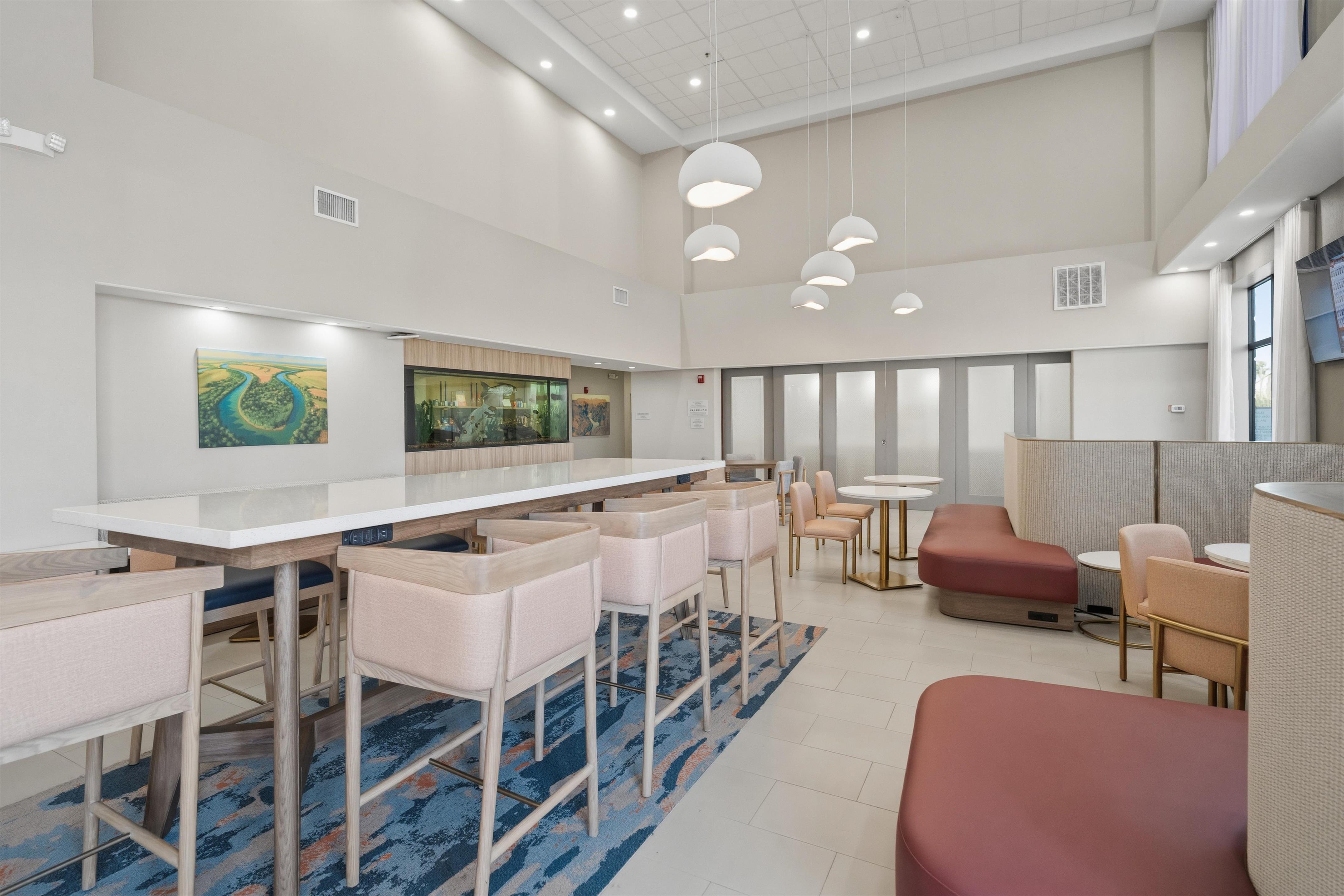 Lobby | Hampton Inn & Suites Pharr