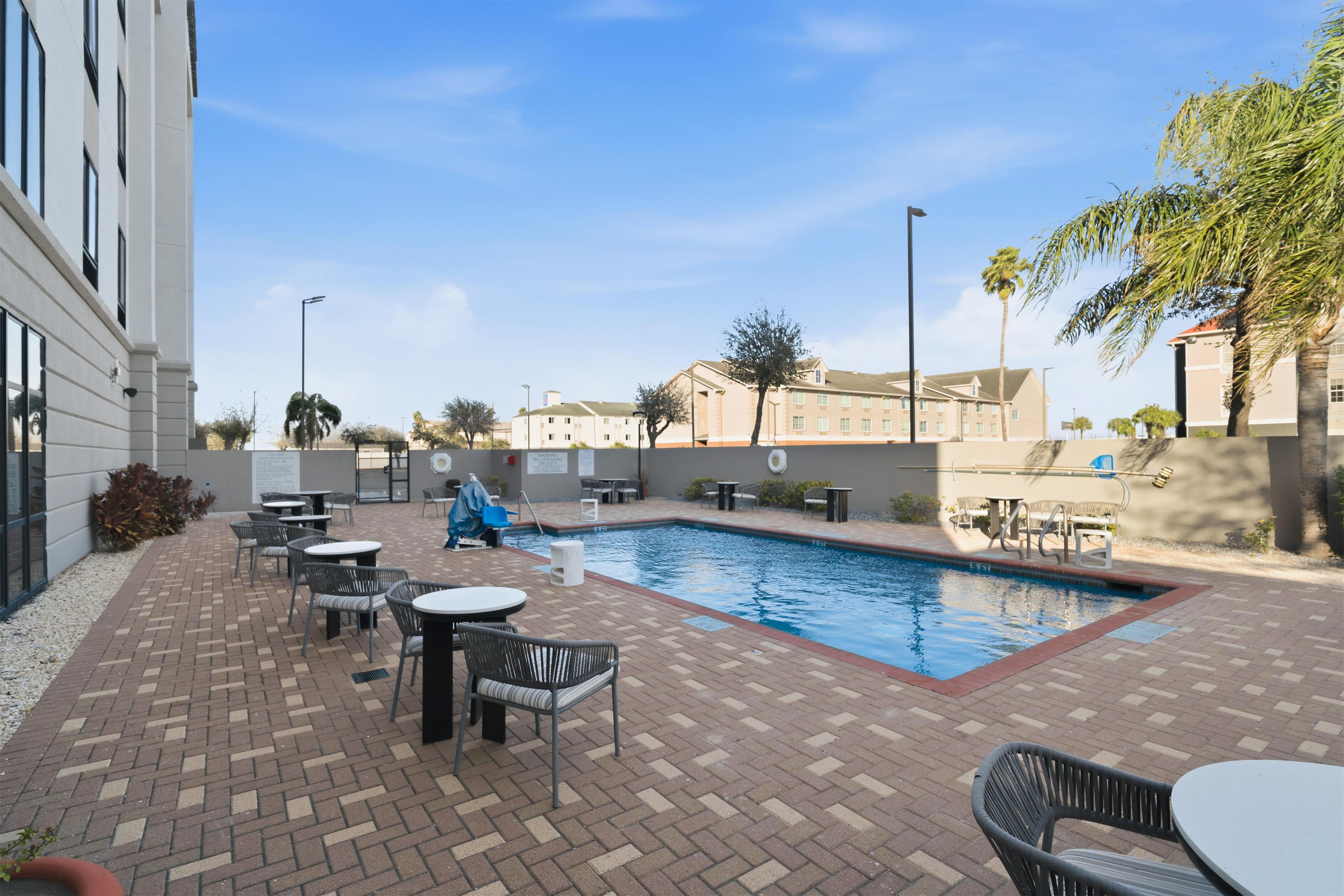 Pool | Hampton Inn & Suites Pharr