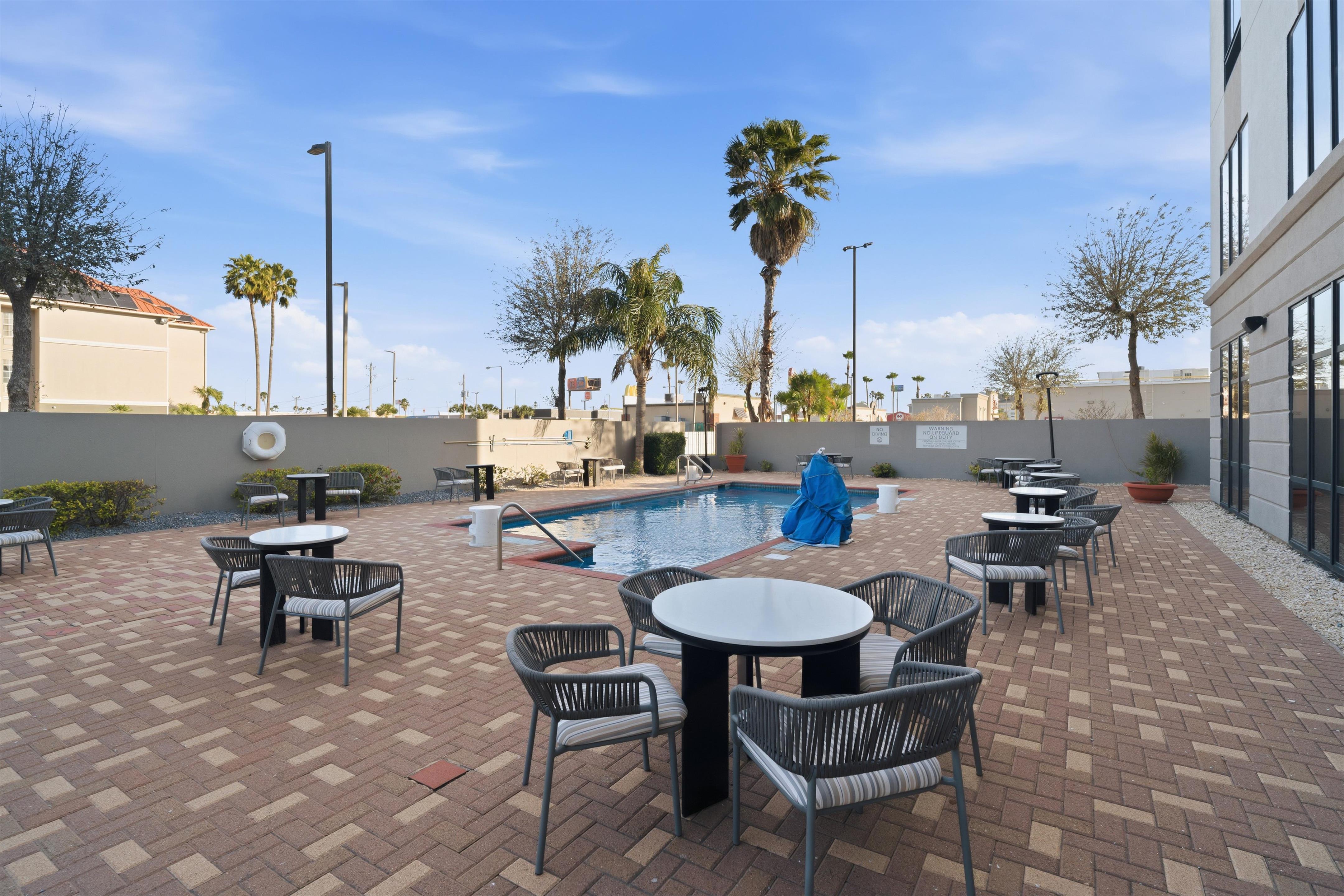 Pool | Hampton Inn & Suites Pharr