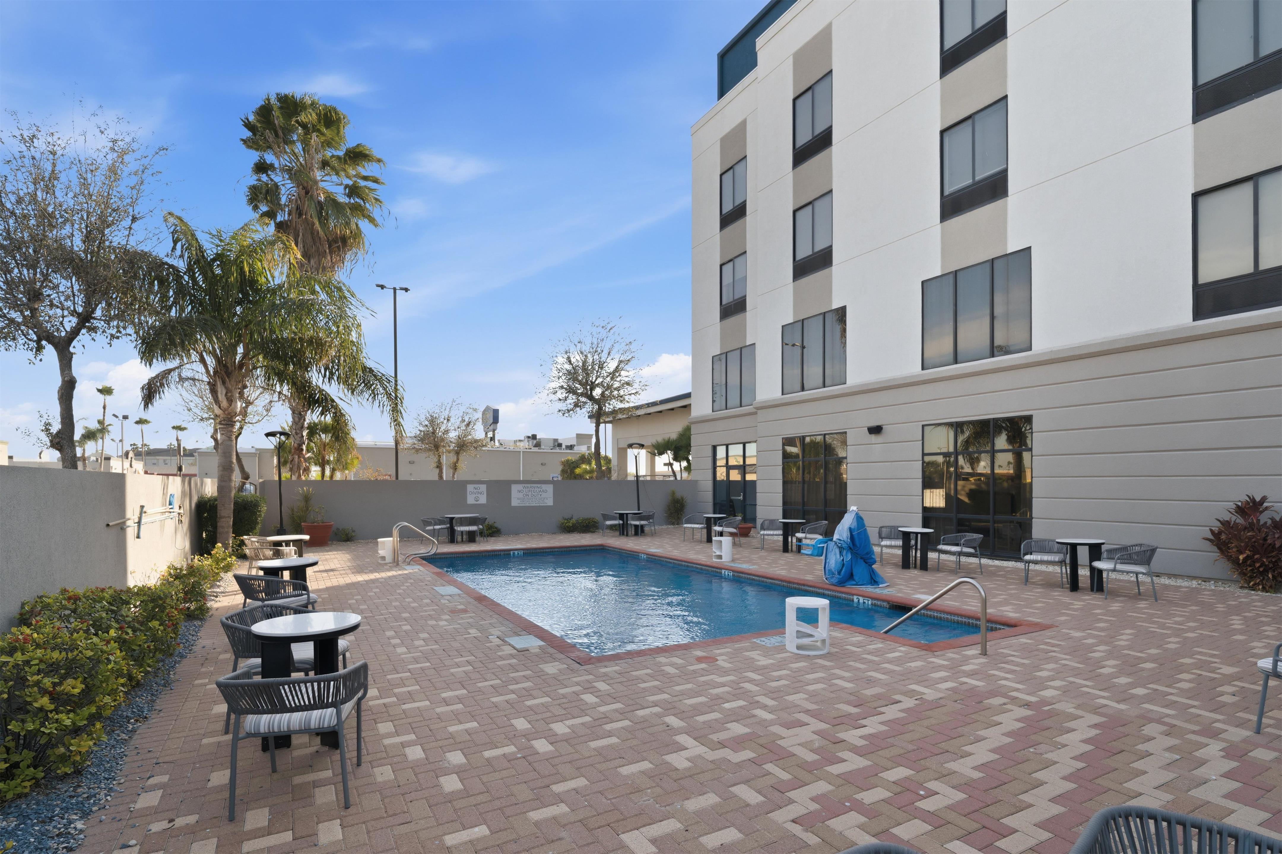 Pool | Hampton Inn & Suites Pharr