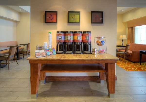 Restaurant - Hampton Inn & Suites McAllen