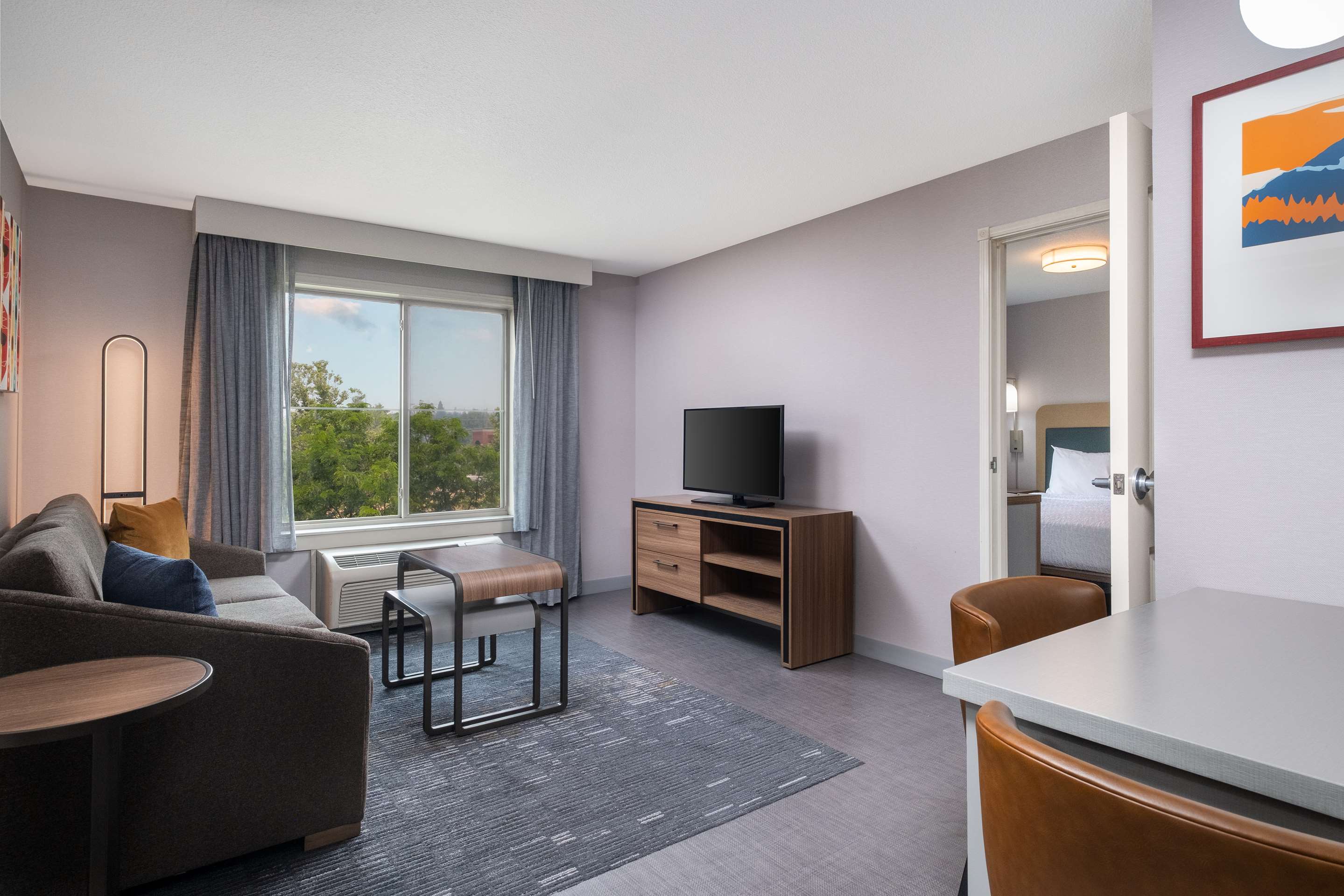 Guest room