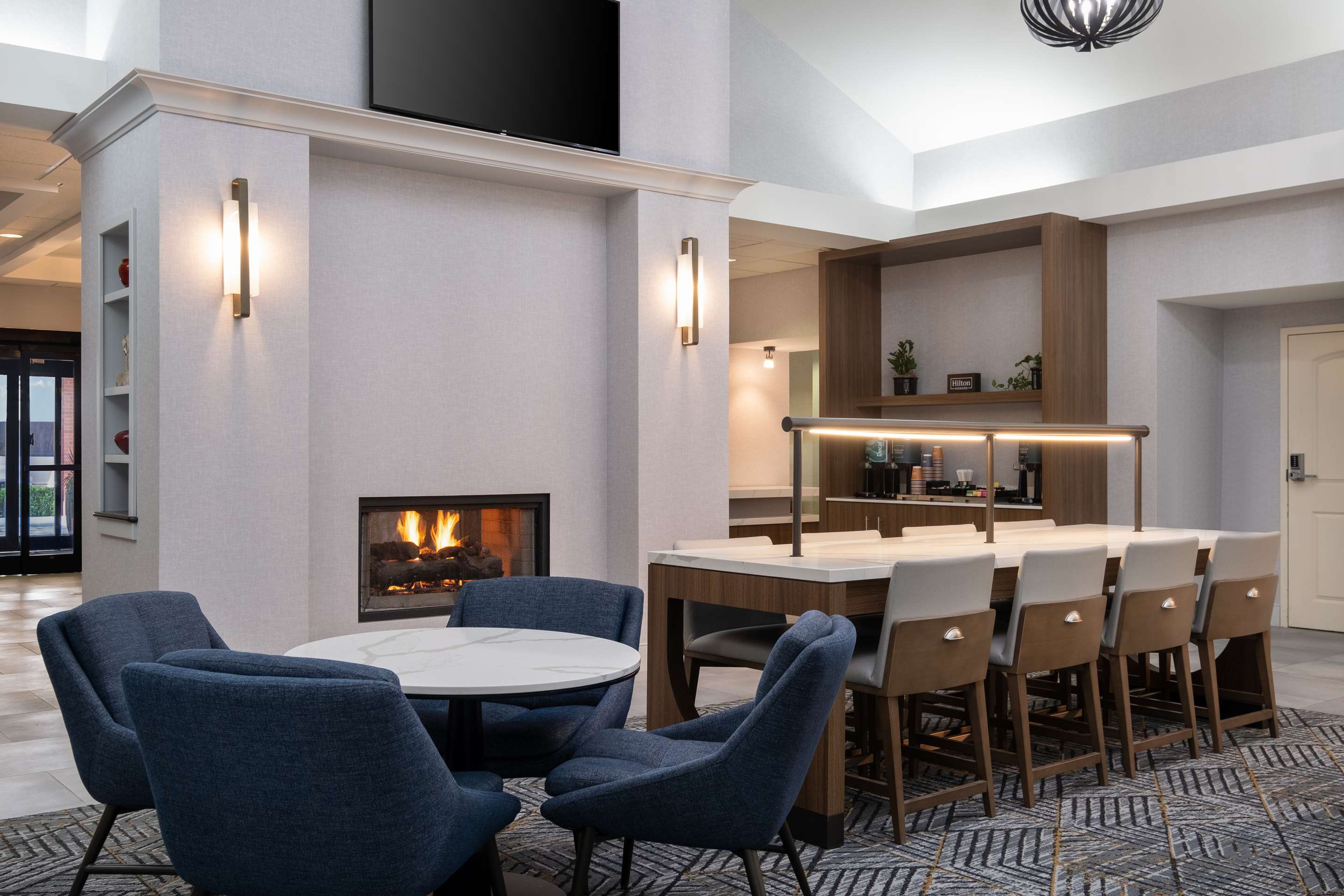 Lobby | Homewood Suites Medford