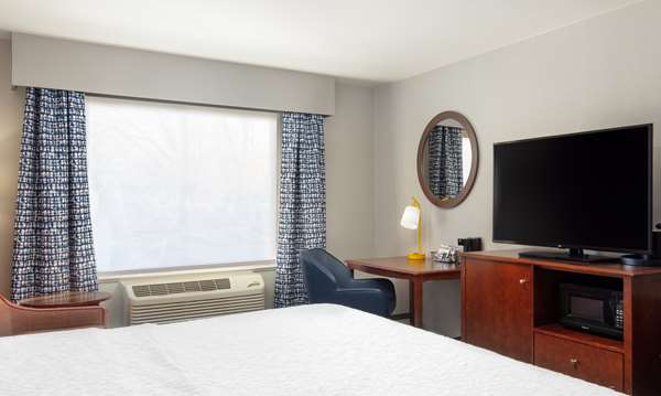  - Hampton Inn Medford - I-5, Exit 30