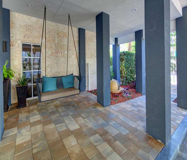 Exterior view - Hampton Inn Coconut Grove