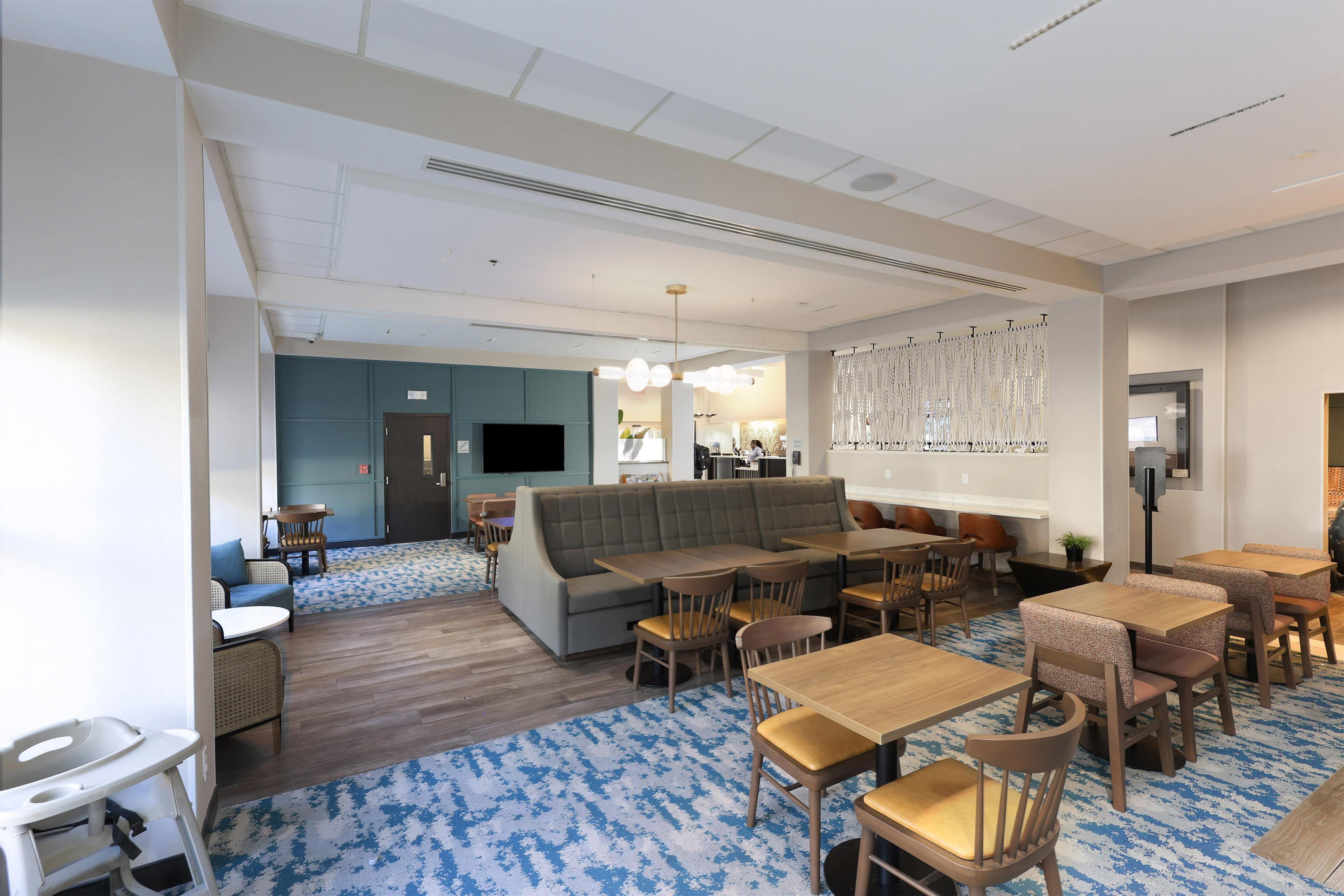 Lobby | Hampton Inn Miami-Coconut Grove/Coral Gables