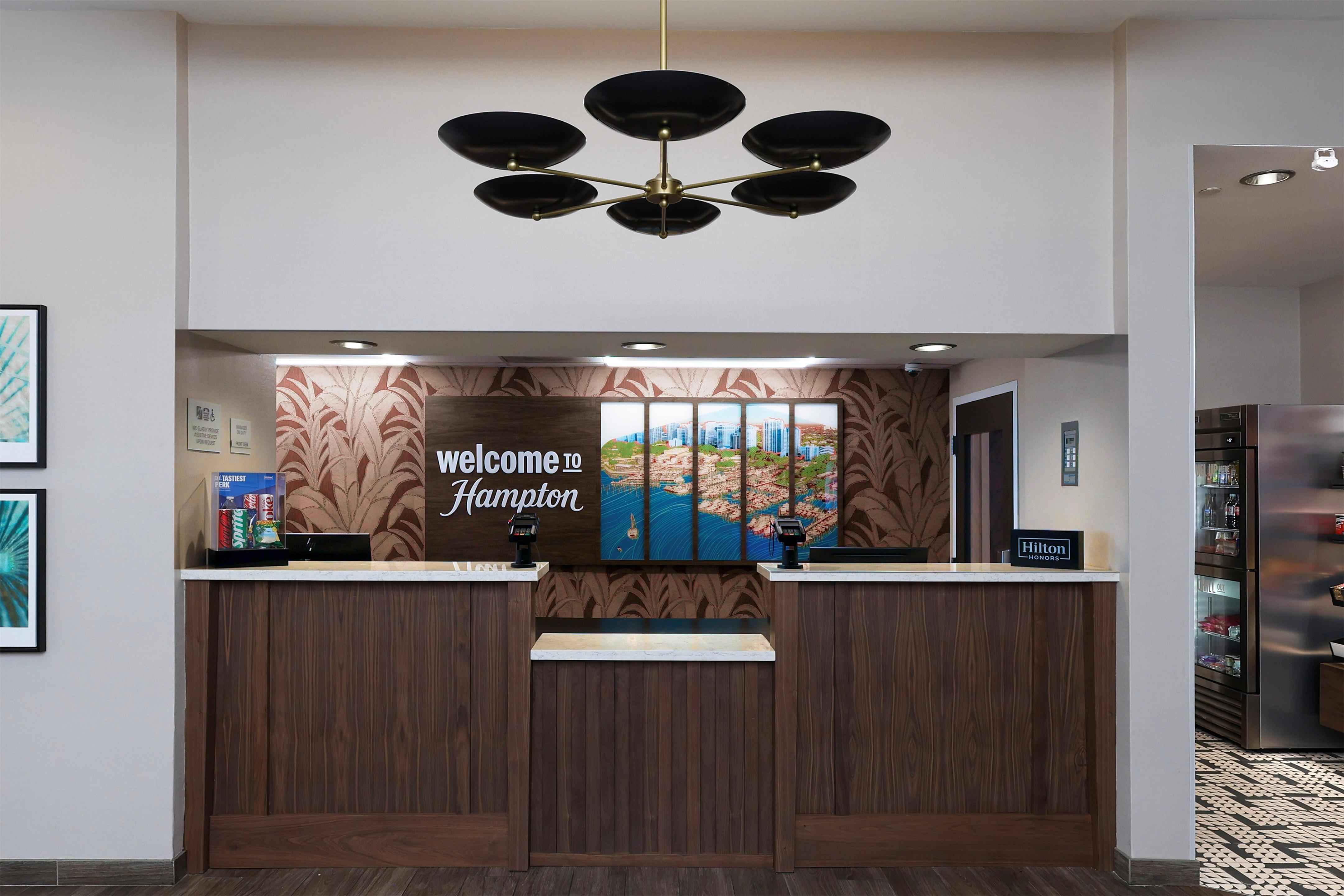 Reception | Hampton Inn Miami-Coconut Grove/Coral Gables