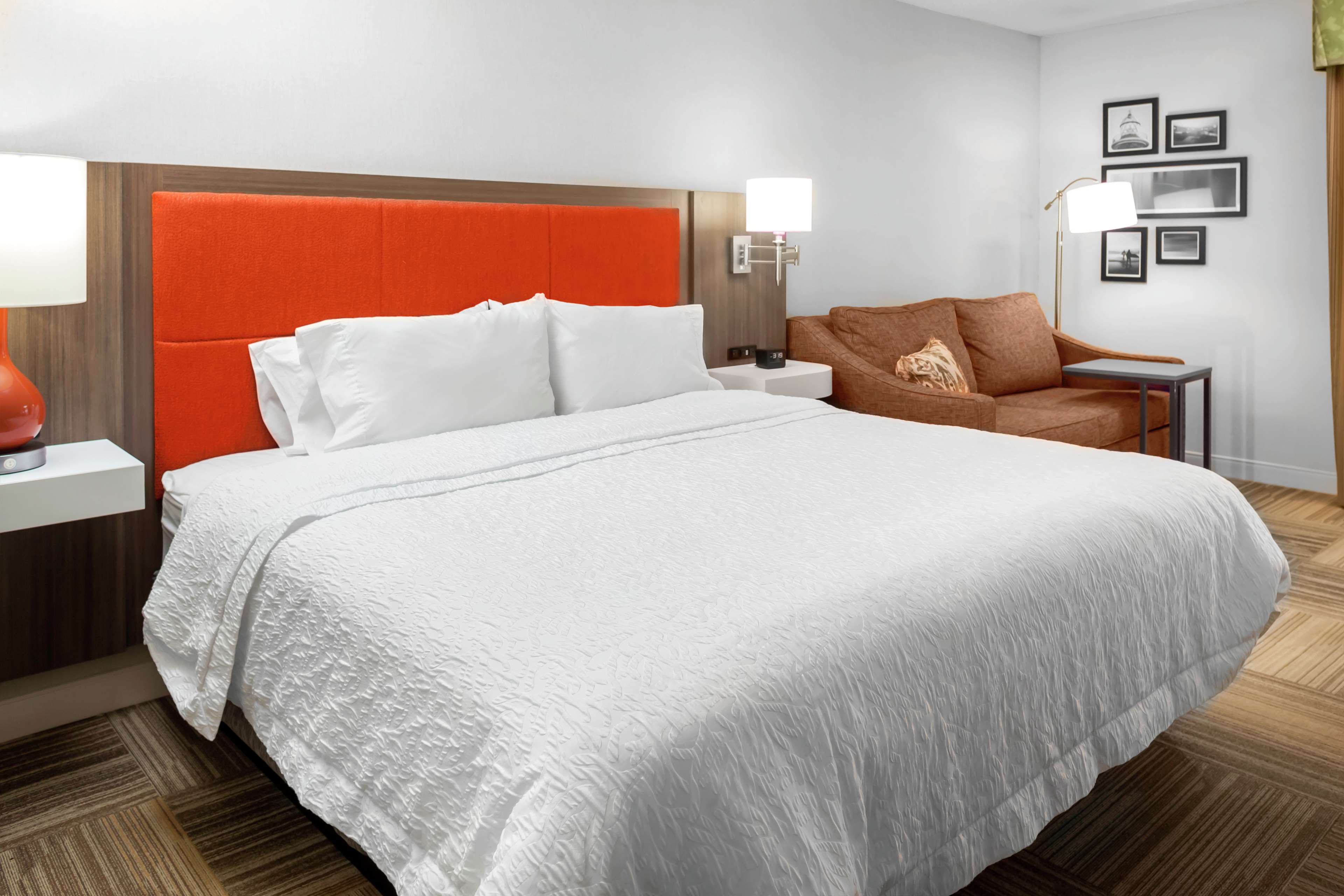 Hampton Inn by Hilton Miami Dadeland Room Type - 1 KING W SOFABED