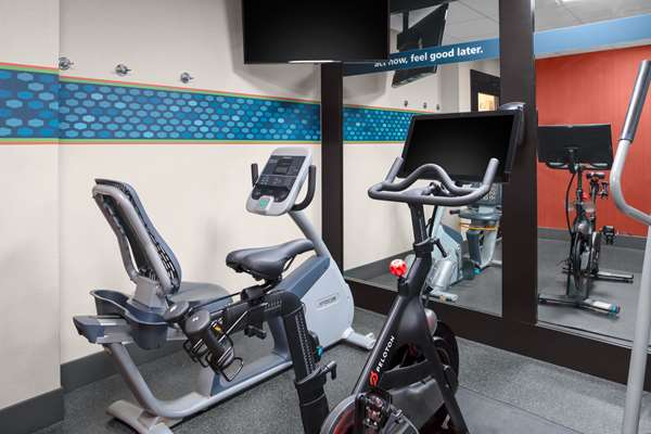 Fitness/ Exercise Room - Hampton Inn Dadeland Miami