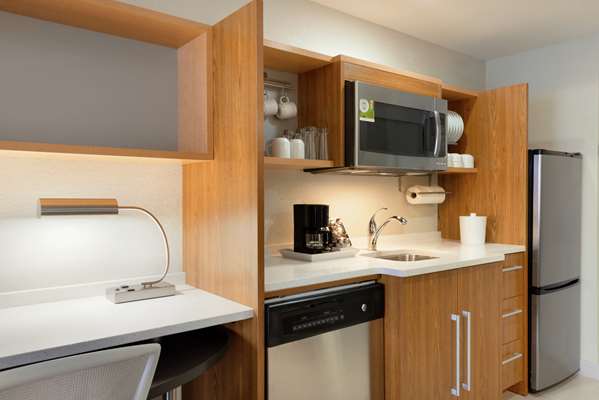  - Home2 Suites by Hilton Florida City - FL Turnpike, Exit 1