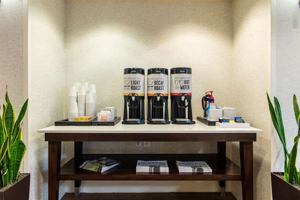 Restaurant - Hampton Inn & Suites Airport South Miami