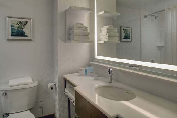  - Hampton Inn & Suites Airport South Miami