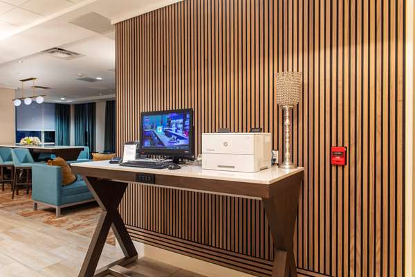 Conference Area - Hampton Inn & Suites Airport South Miami