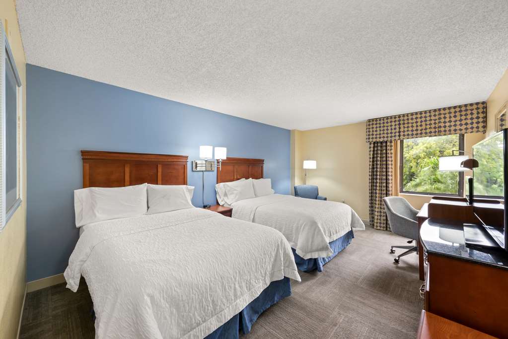 Hampton Inn Miami Airport West - Tap to explore photos
