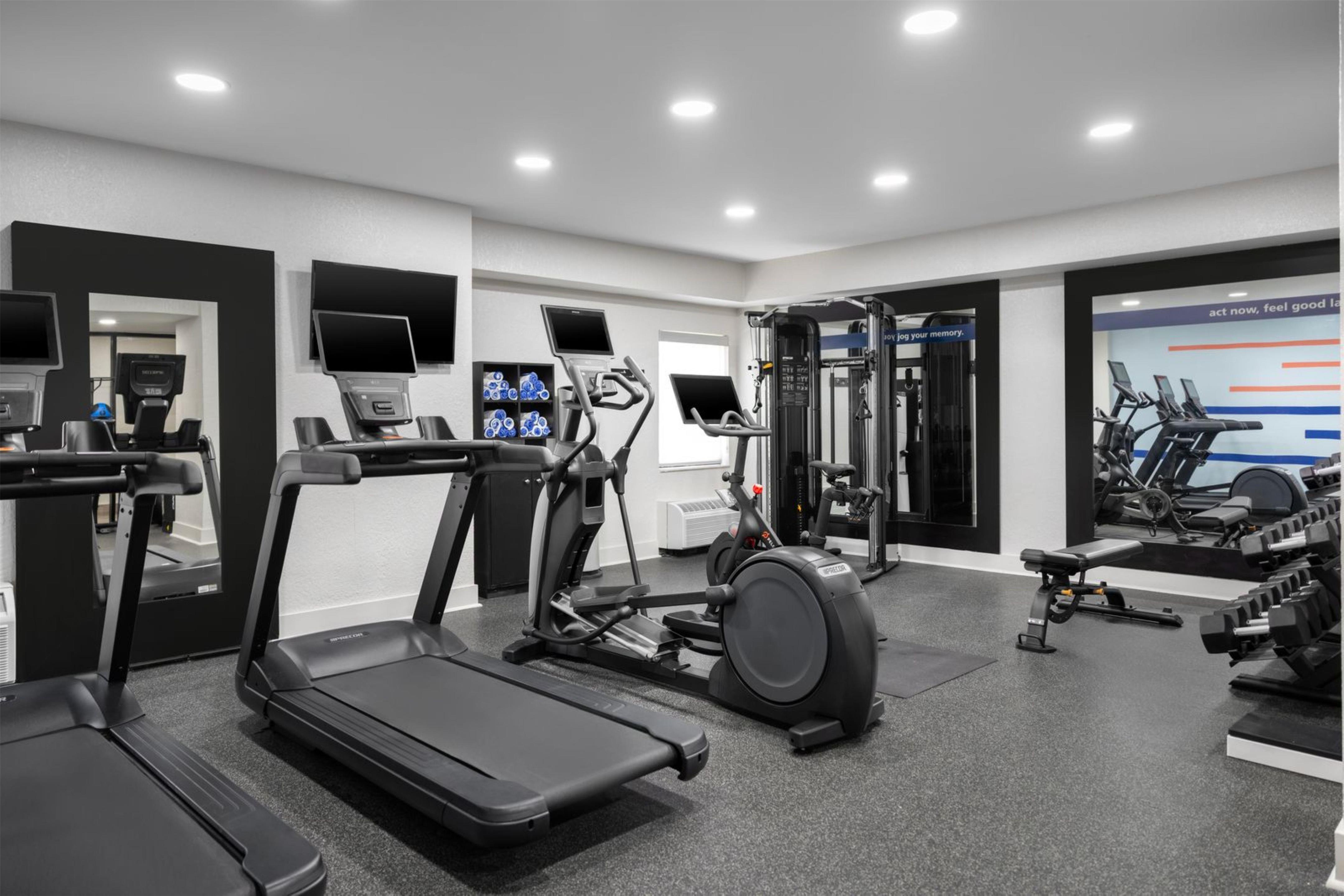 Health club fitness center gym | Hampton Inn Miami-Airport West