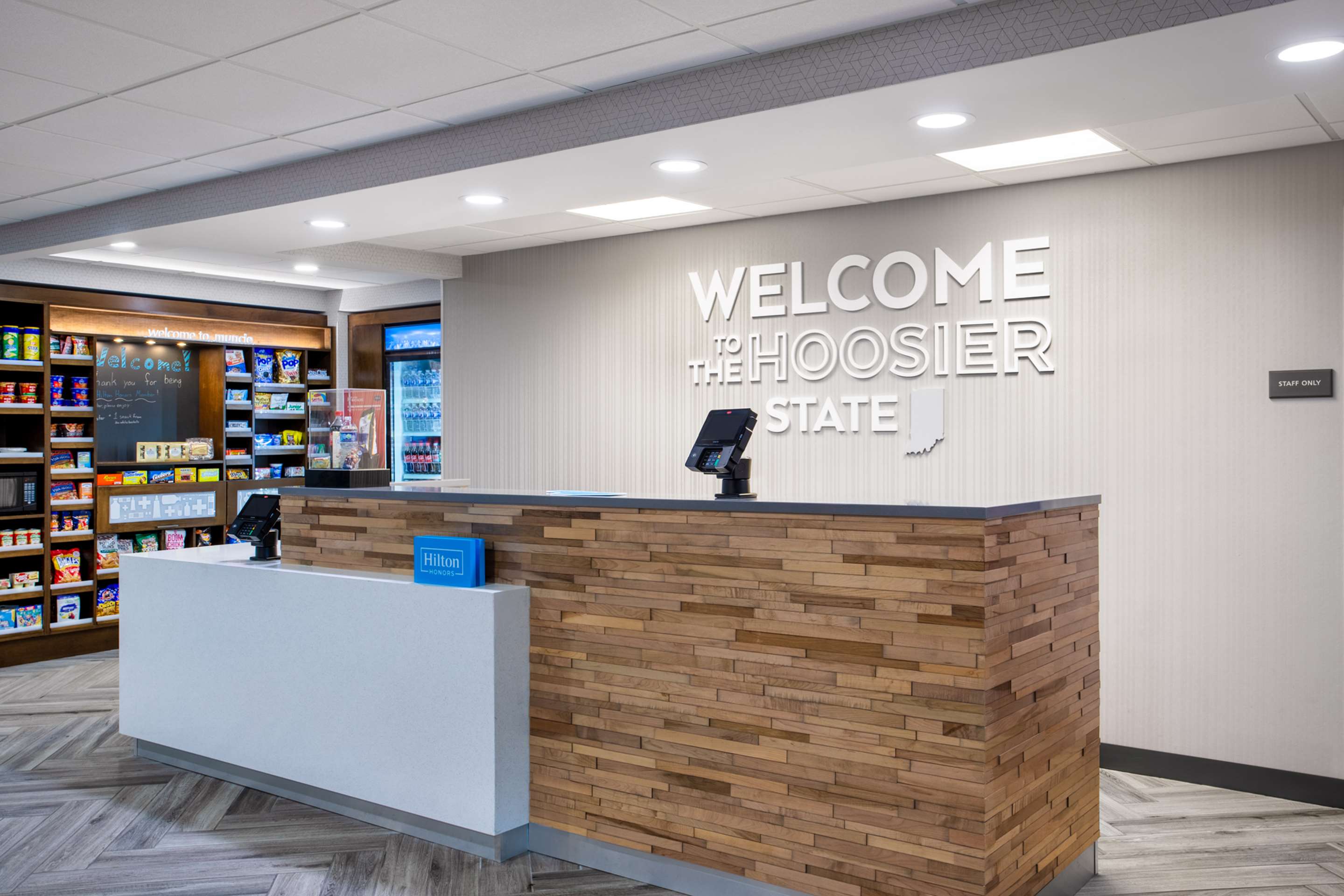 Reception | Hampton Inn & Suites Muncie