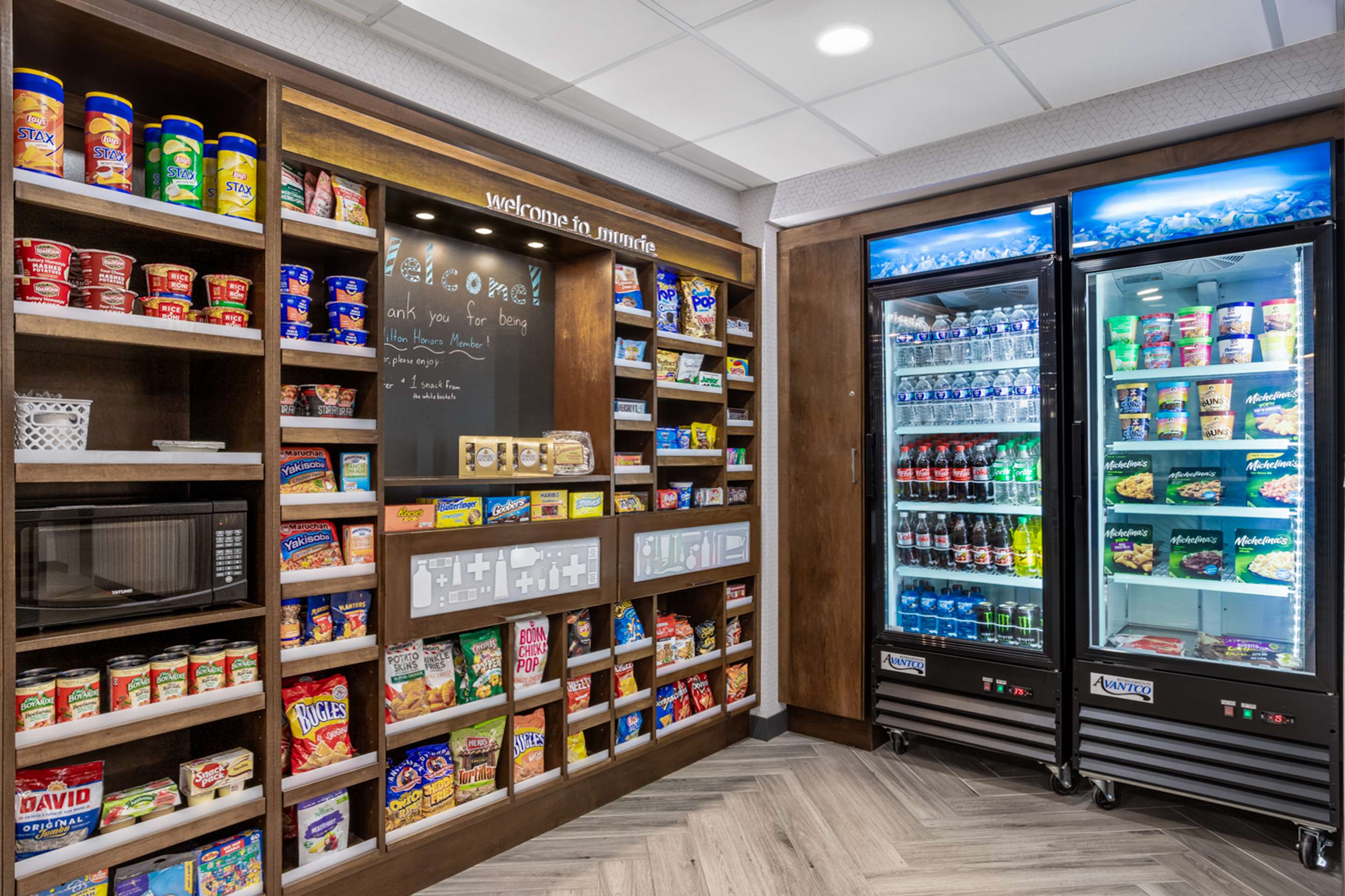Lobby | Hampton Inn & Suites Muncie