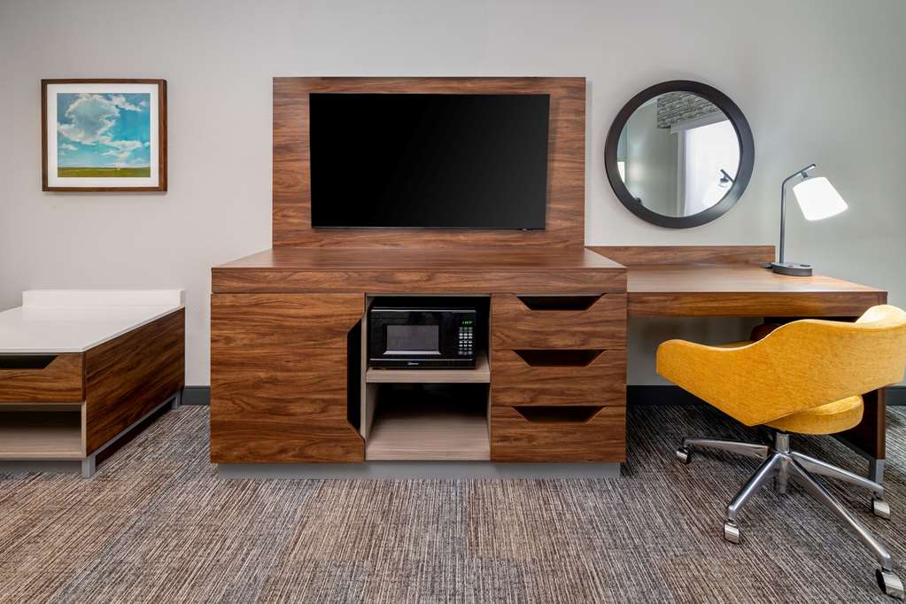 Hampton Inn Mitchell-guestroom-Guest Room,On-Site.jpg