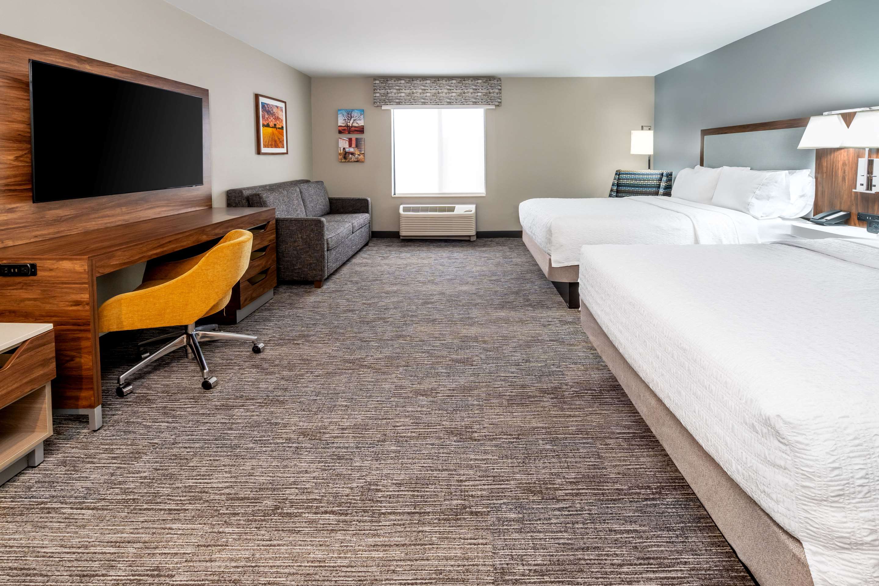 Guest room