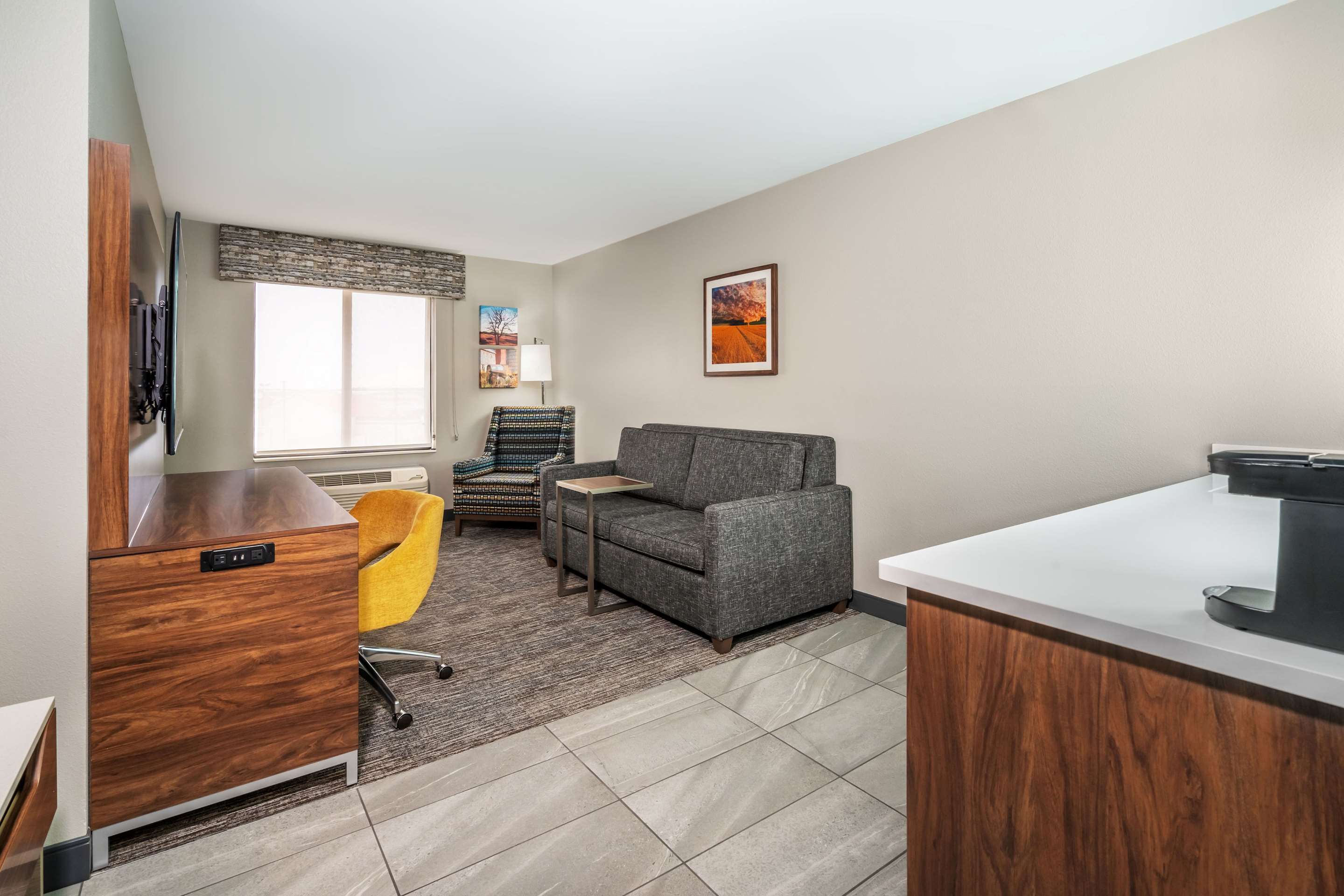 Guest room